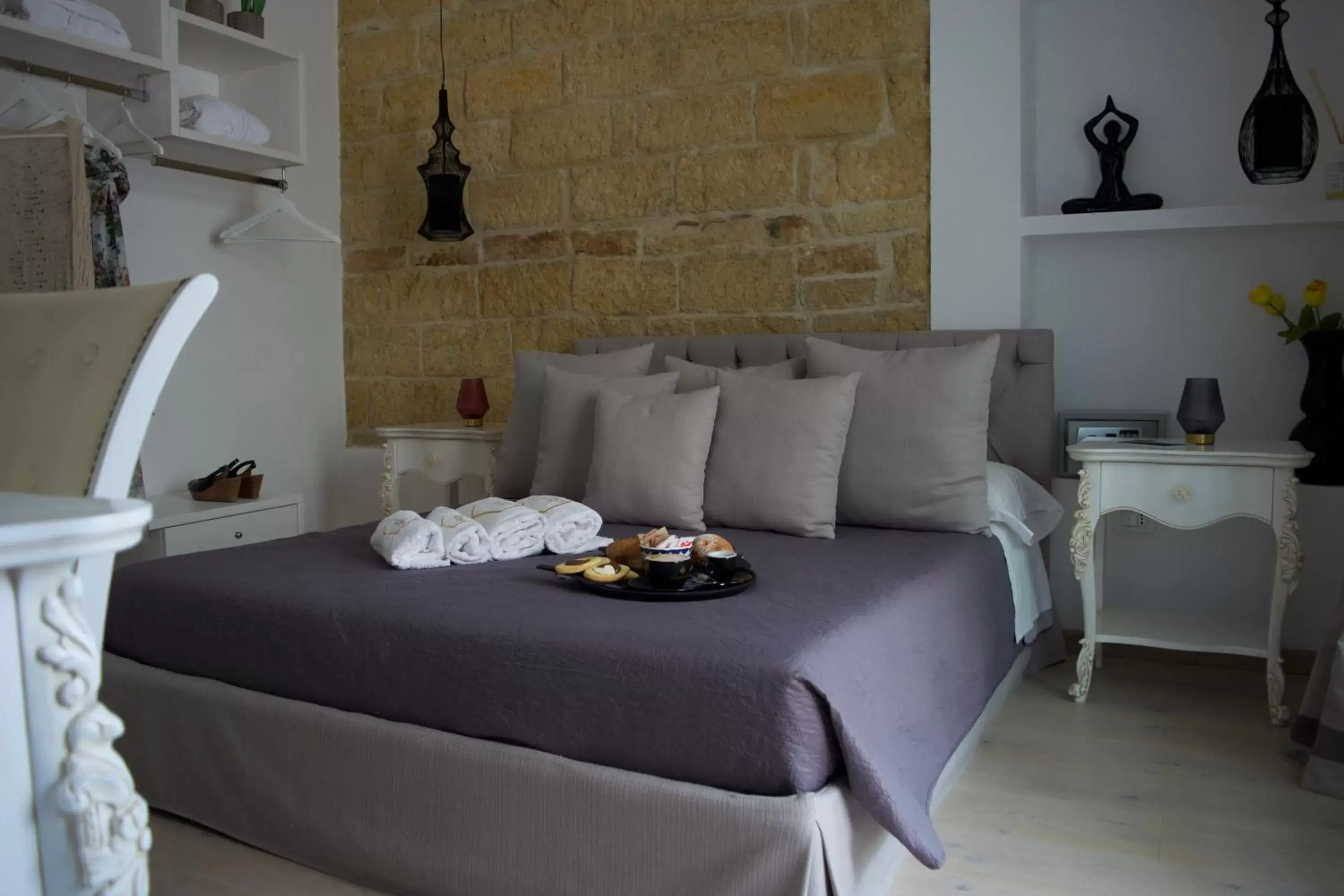 Bedroom, Bed in Mare Versus Luxury Suites