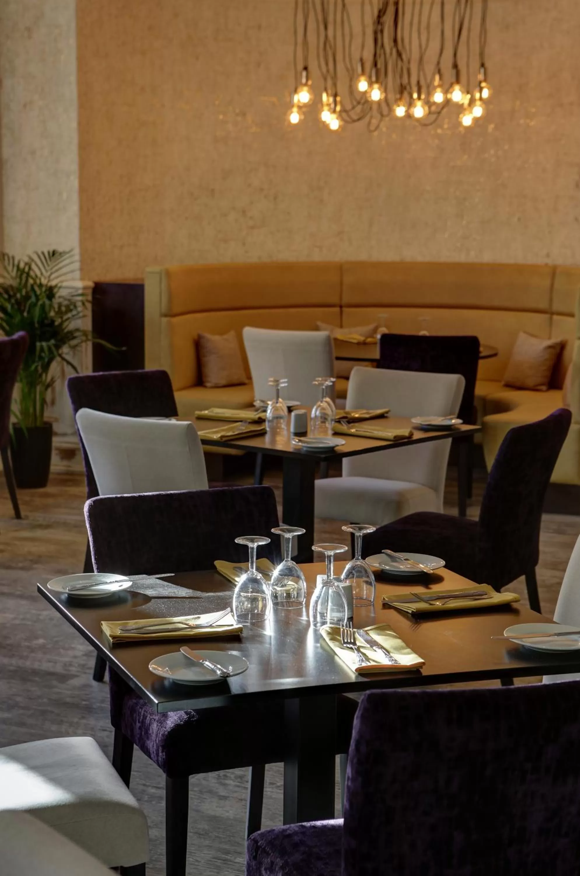 Food and drinks in Burlington Hotel, BW Premier Collection by Best Western