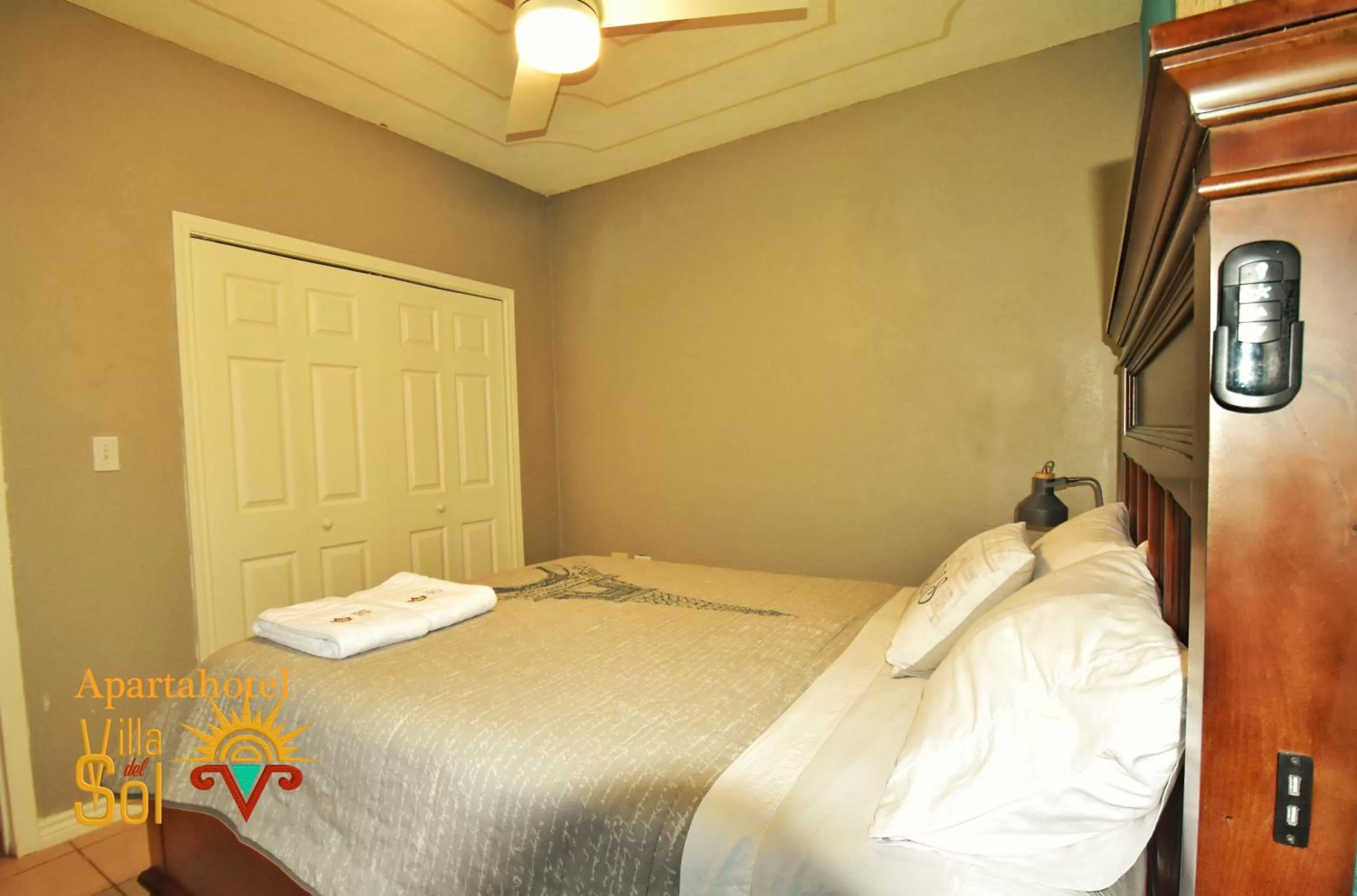 Bed in Villa Del Sol