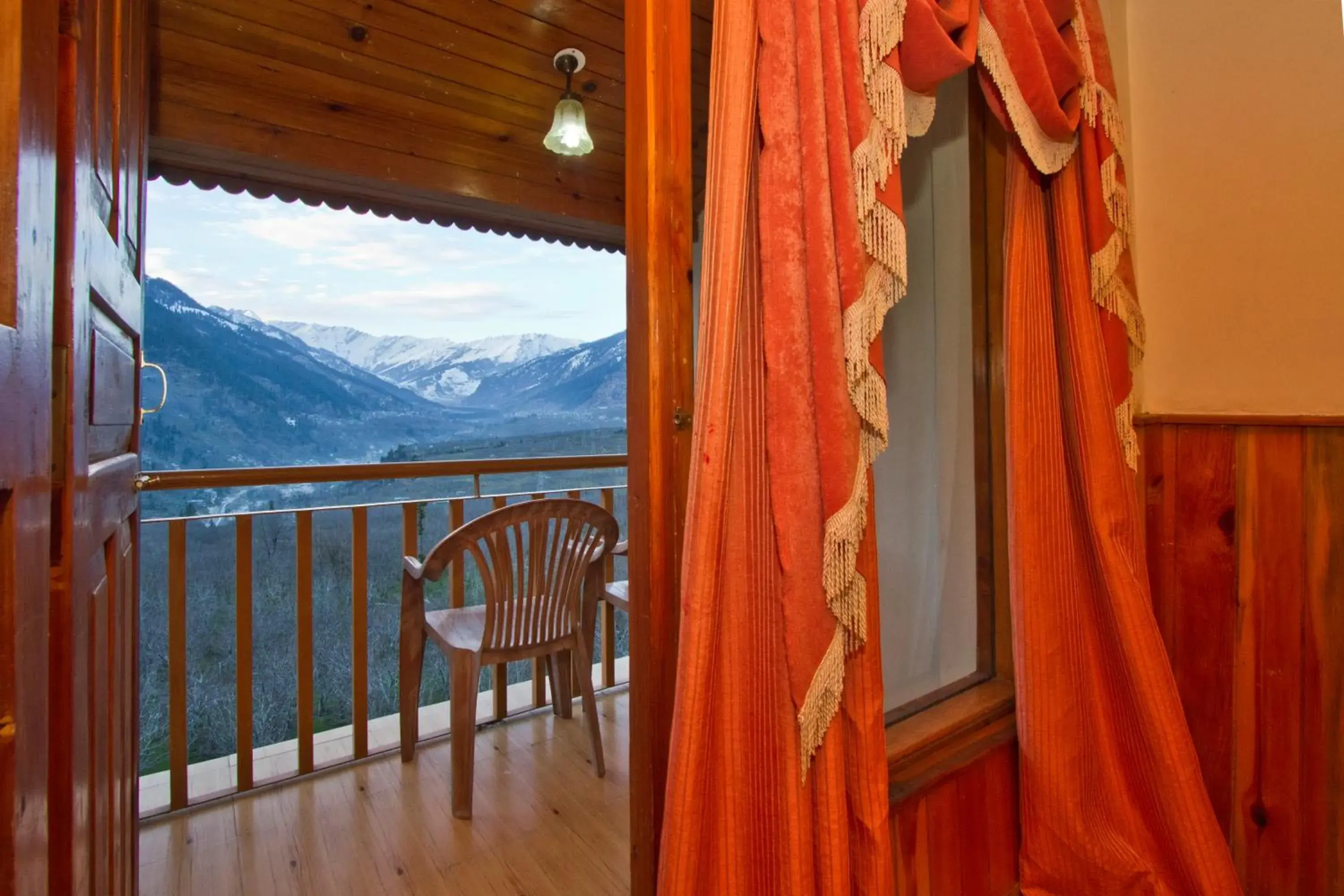Balcony/Terrace, Mountain View in Sarthak Resorts-Reside in Nature with Best View, 9 kms from Mall Road Manali