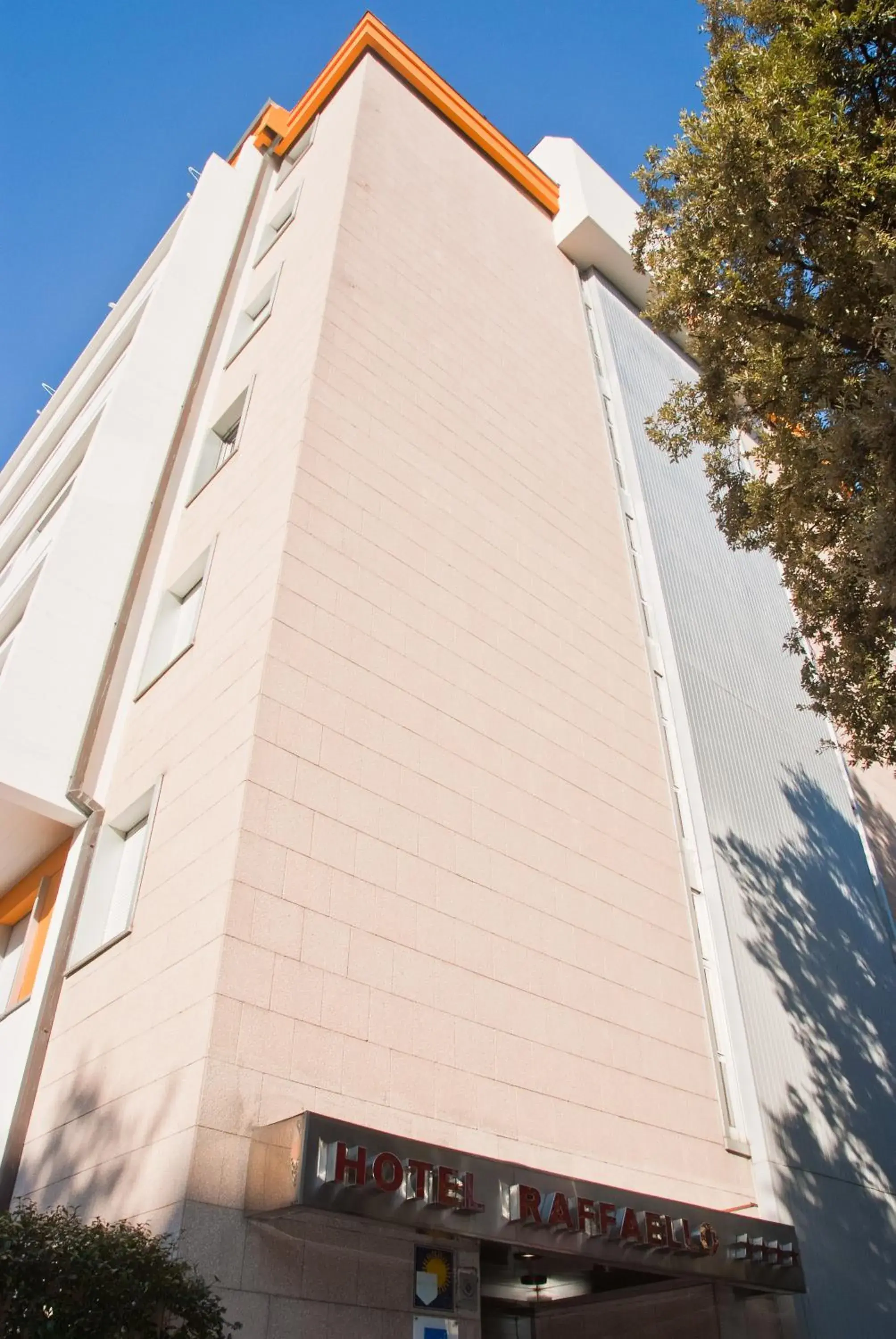 Facade/entrance in Hotel Raffaello Facade/entrance in Hotel Raffaello