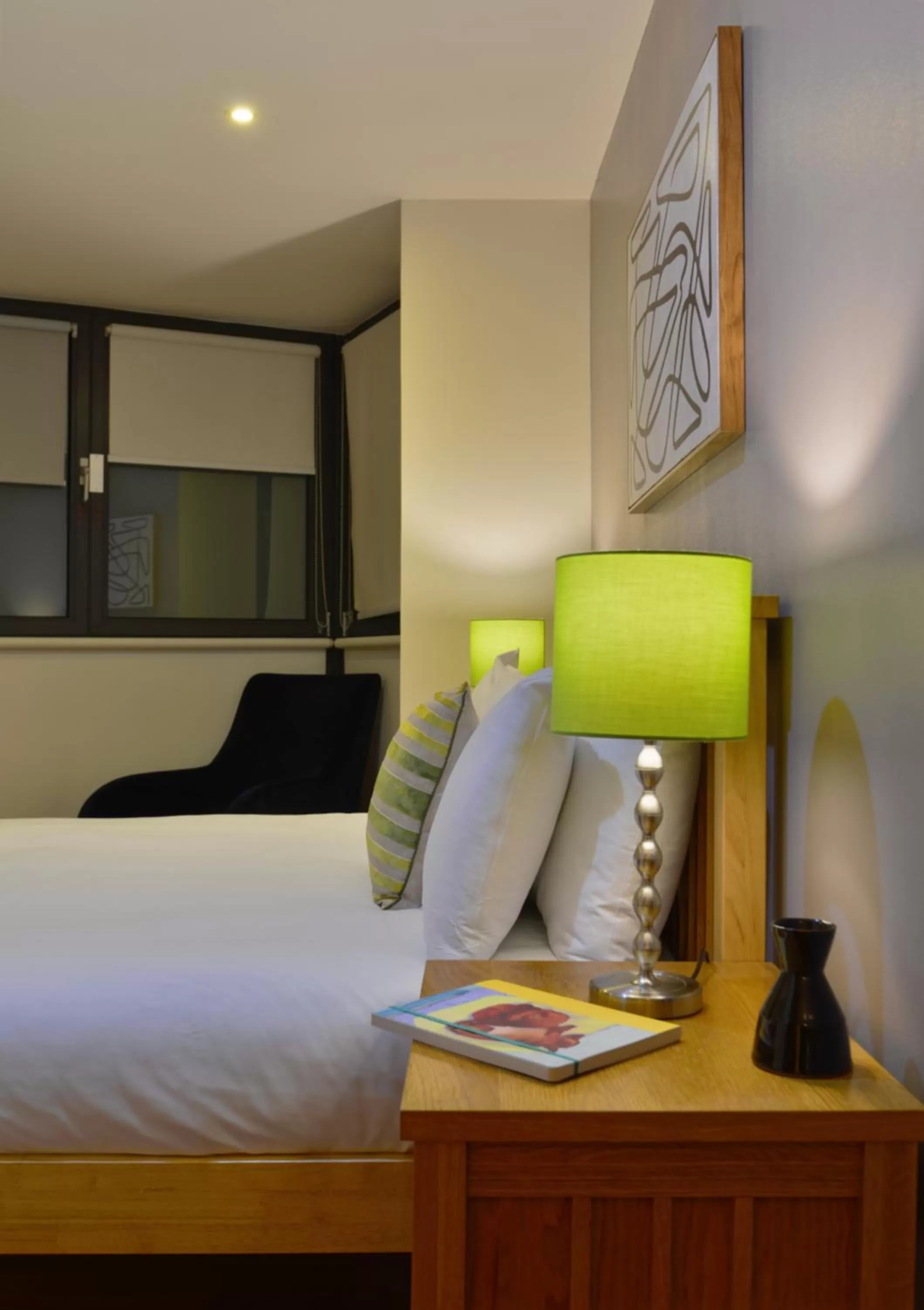 Bed in Farringdon Laceby apartments