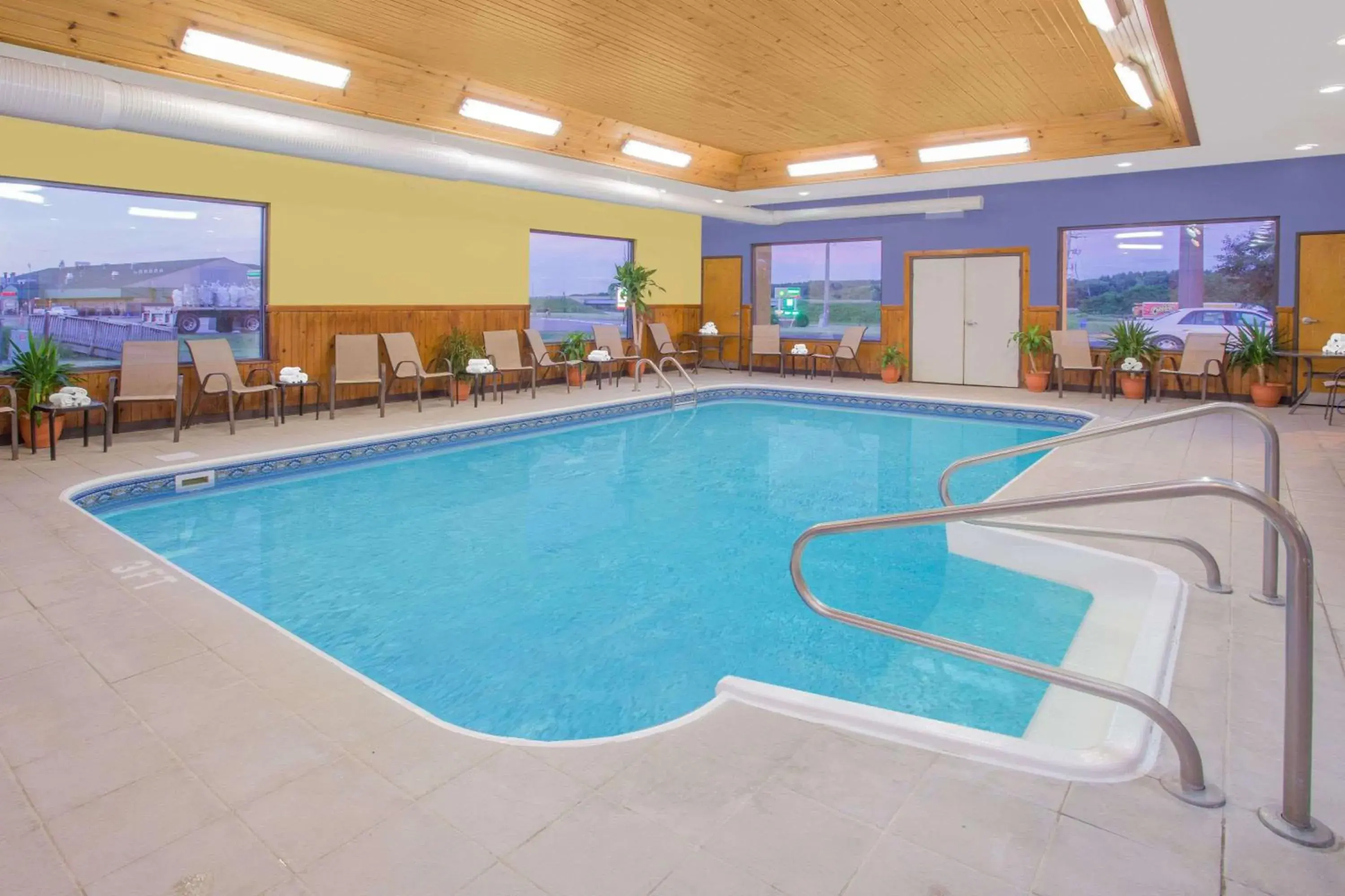 On site, Swimming Pool in Days Inn by Wyndham Portage