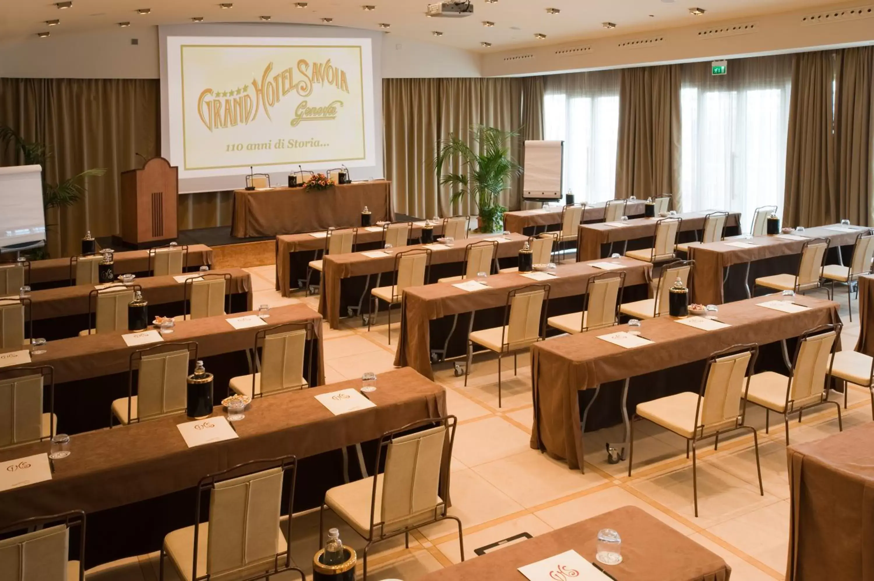 Business facilities in Grand Hotel Savoia