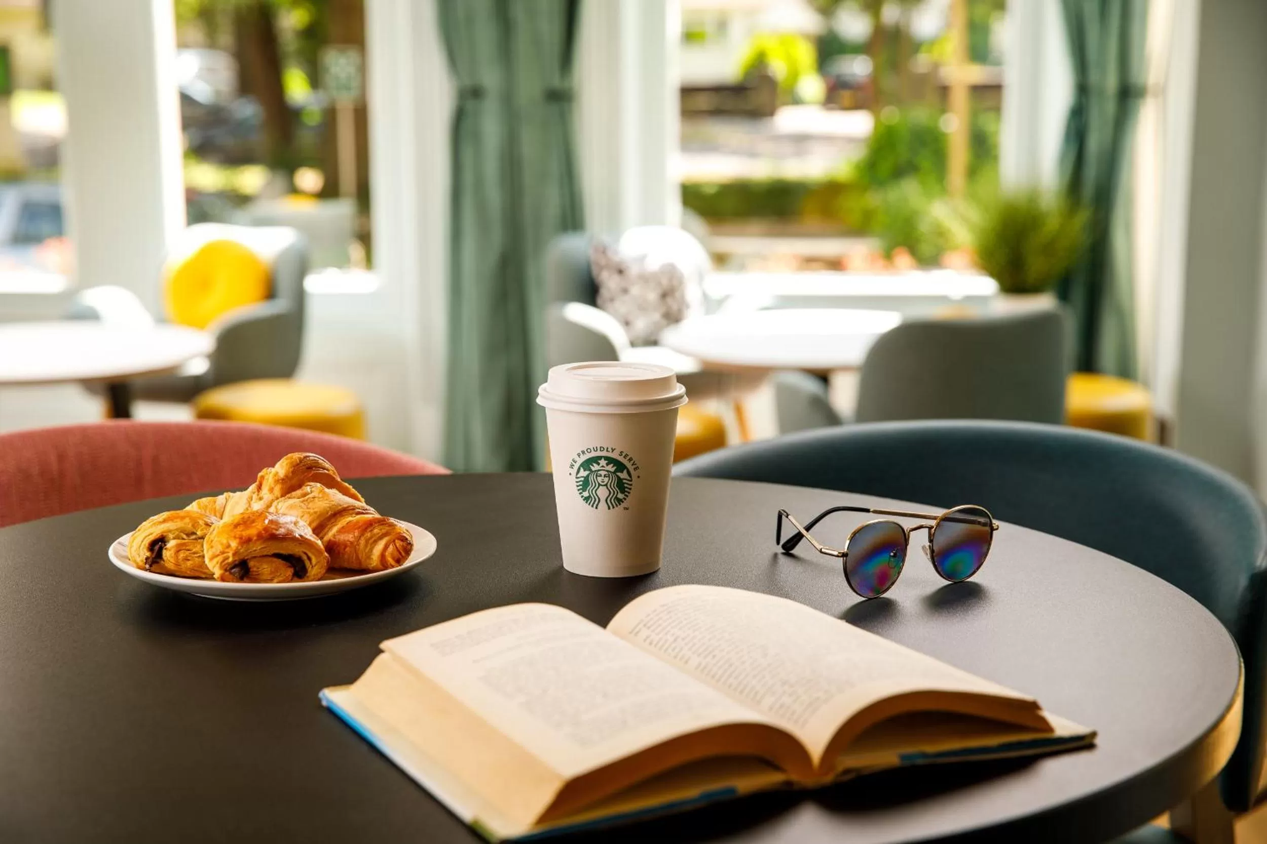 Lounge or bar in ibis Styles Bournemouth