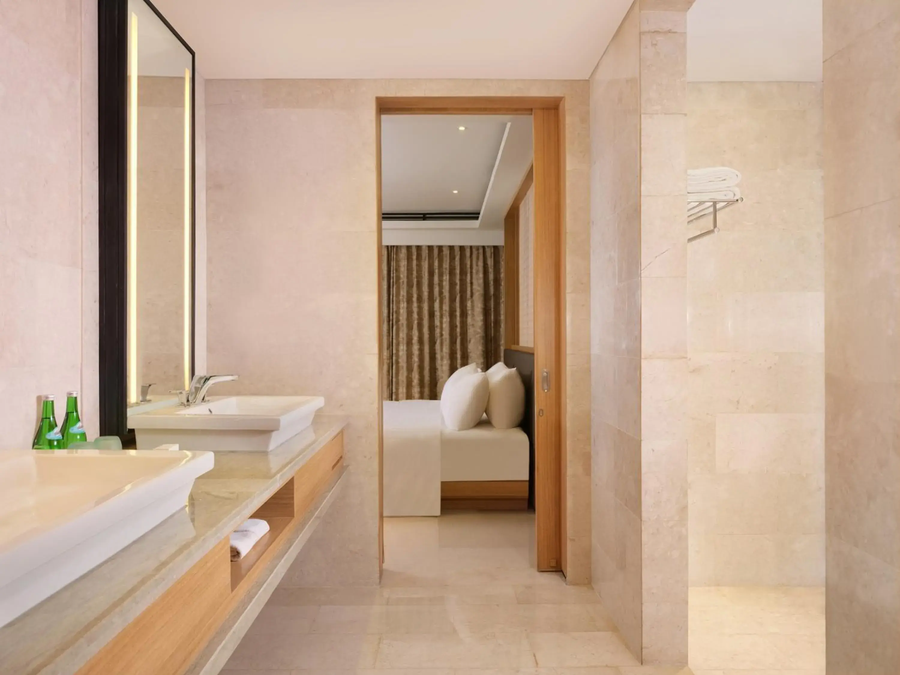 Bathroom in Hotel Santika Premiere Bandara Palembang