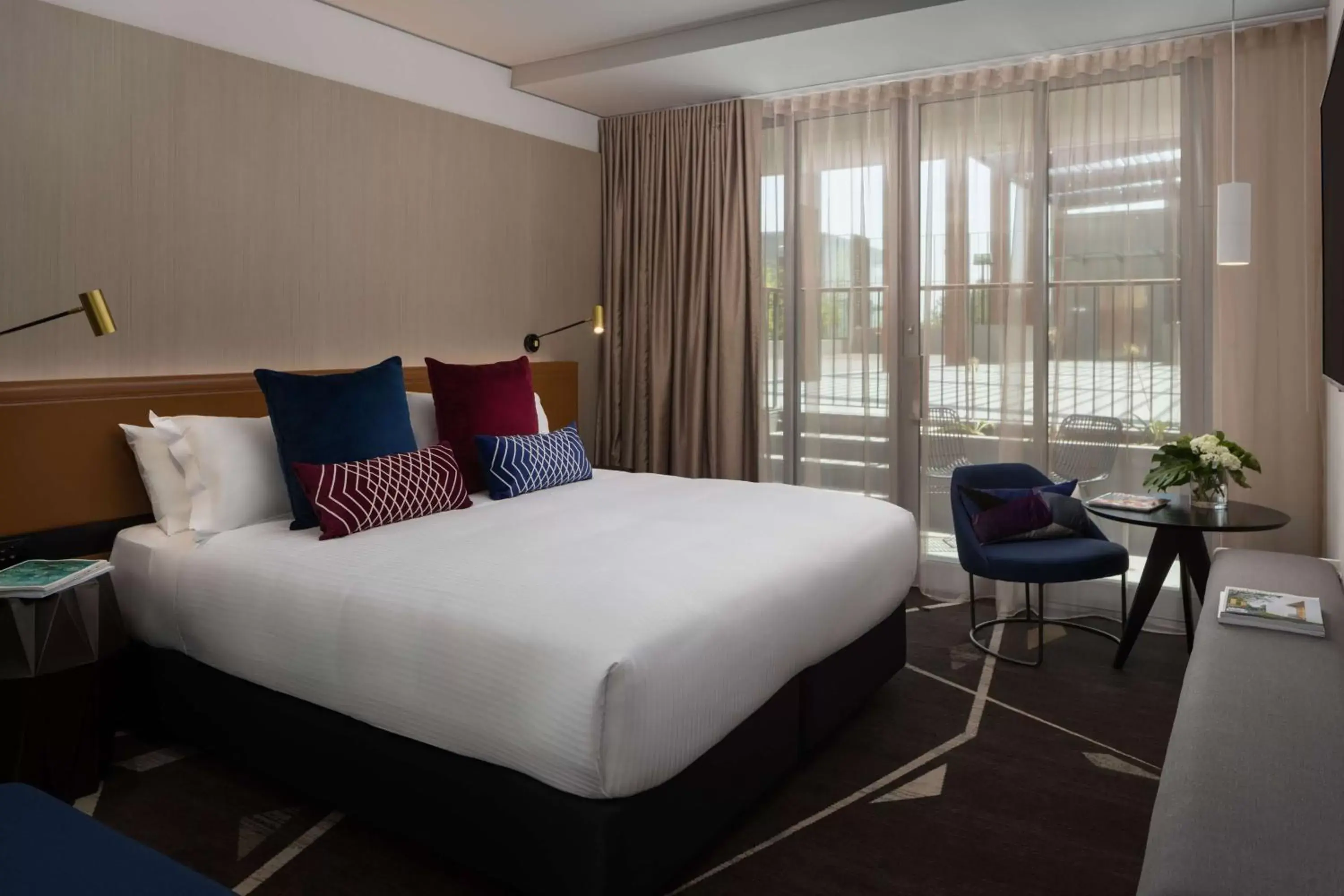 Photo of the whole room, Bed in Rydges Campbelltown