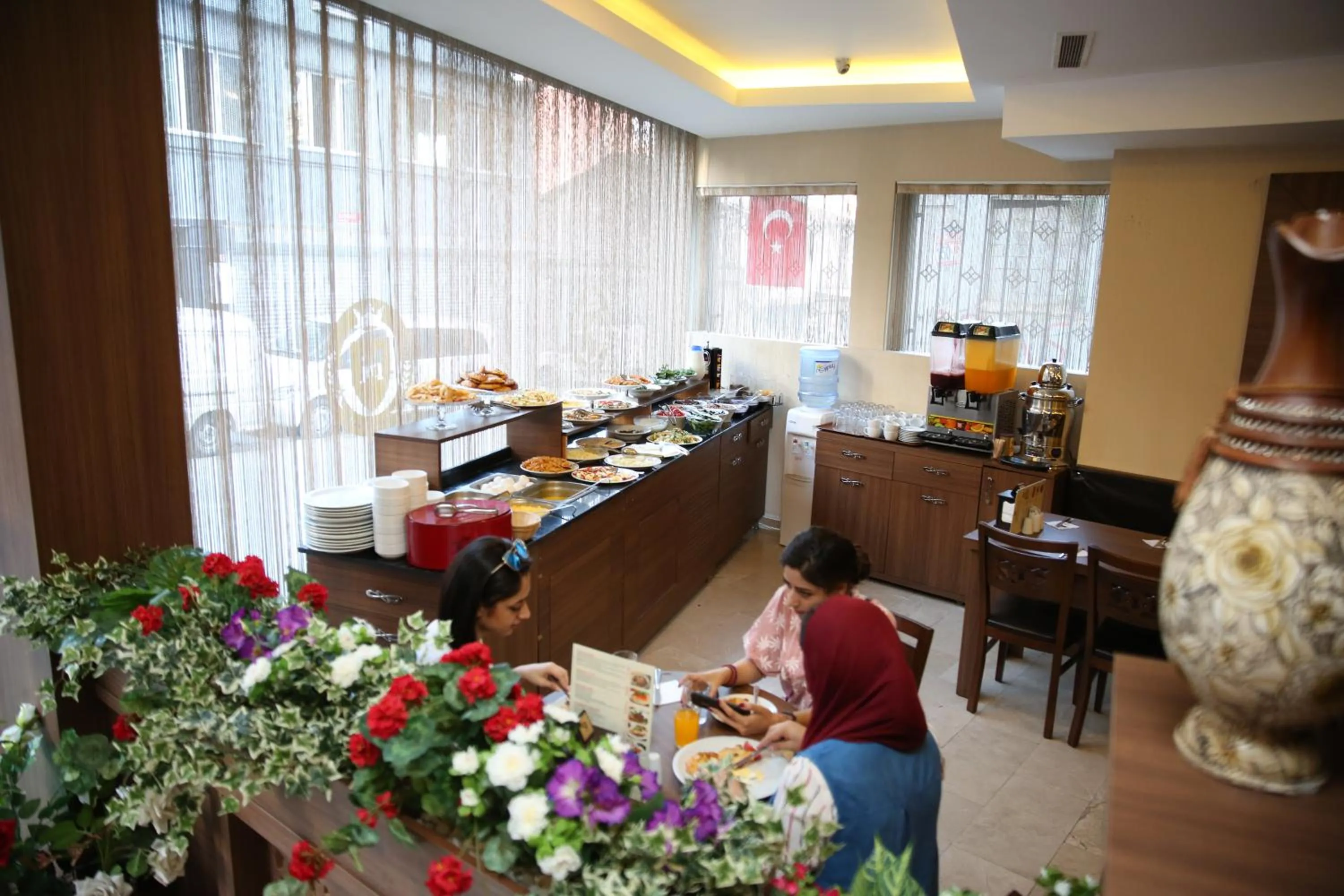 Breakfast in Montagna Hera Hotel Taksim