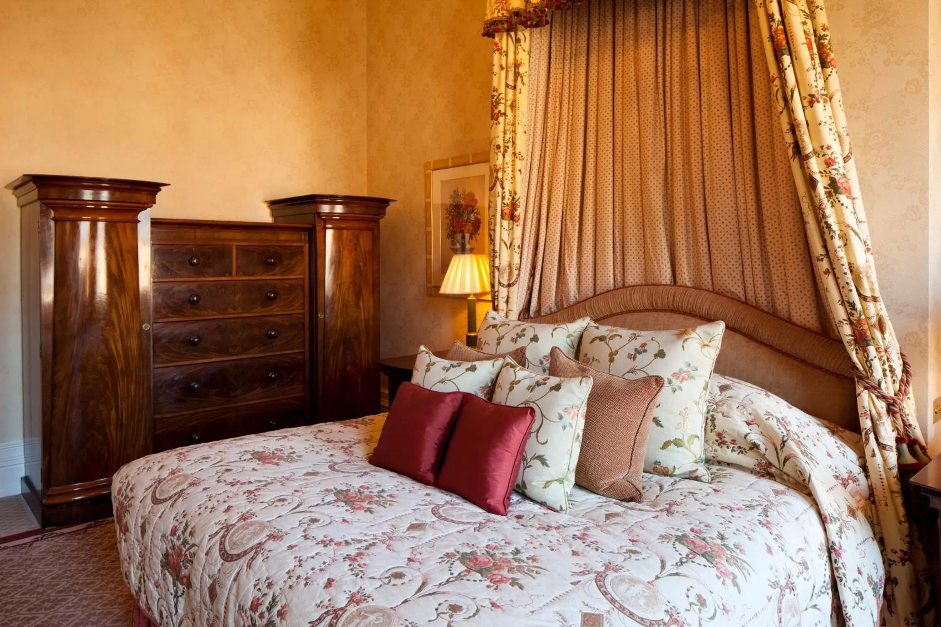 Luxury Room in Kilworth House Hotel and Theatre