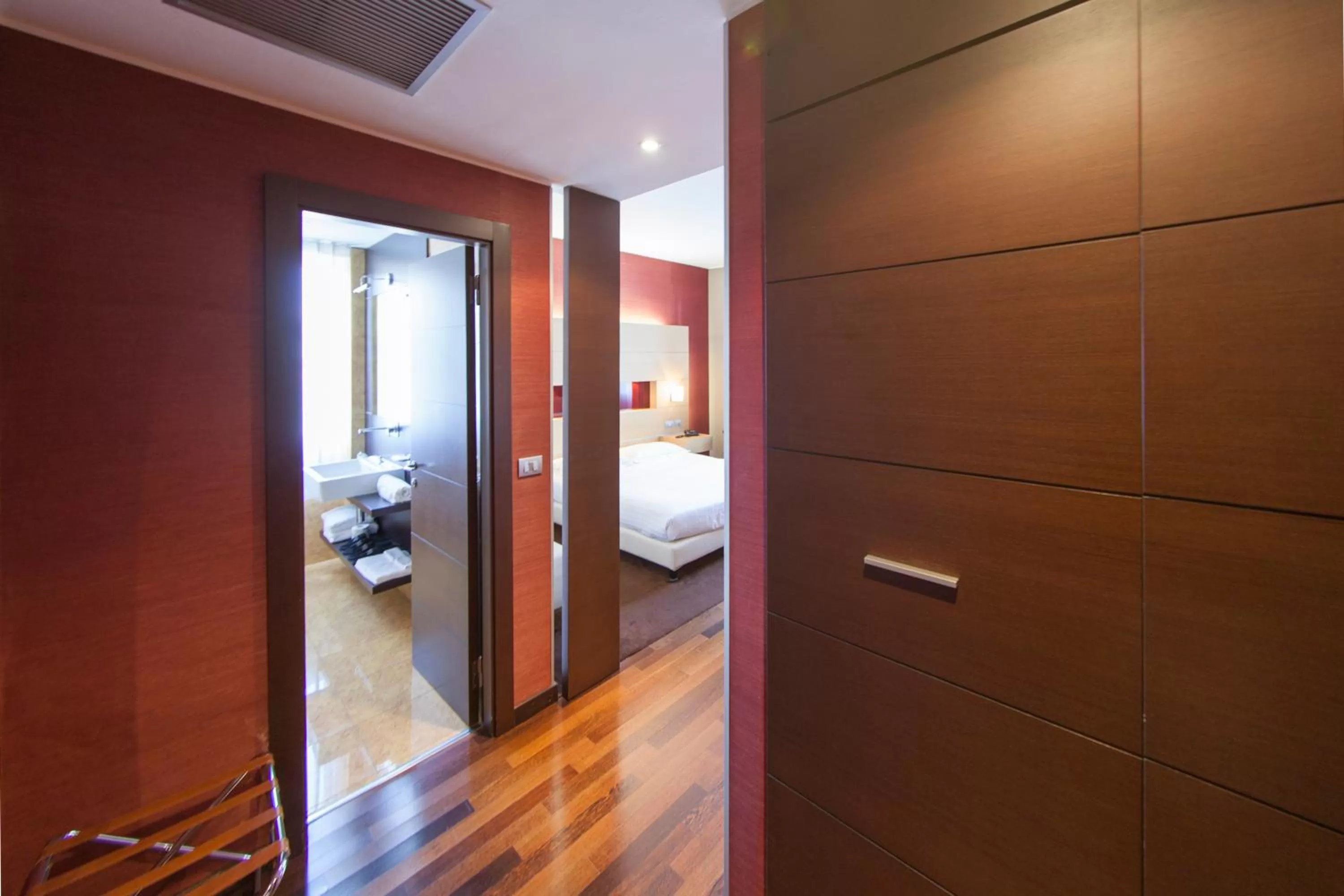 Bed in Inverigo Hotel