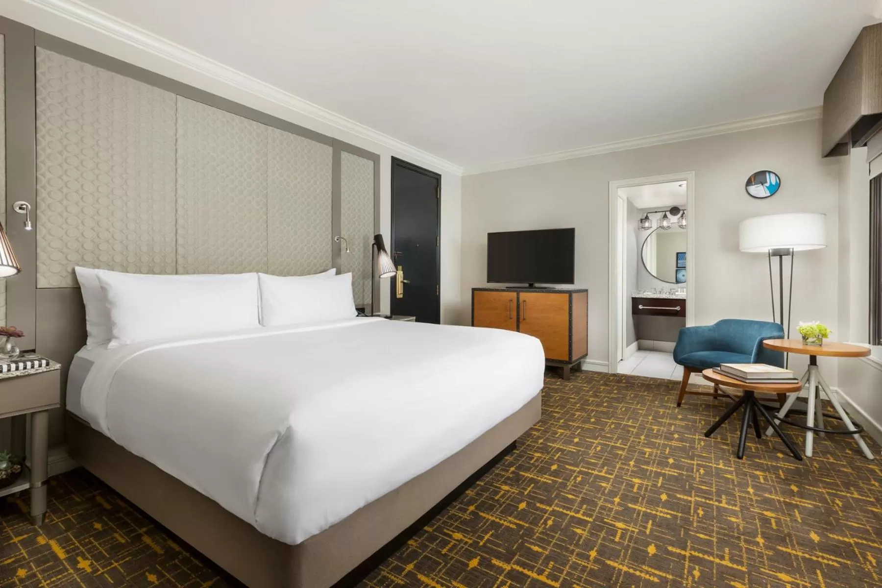 Queen Room - Disability Access in Stanford Court San Francisco