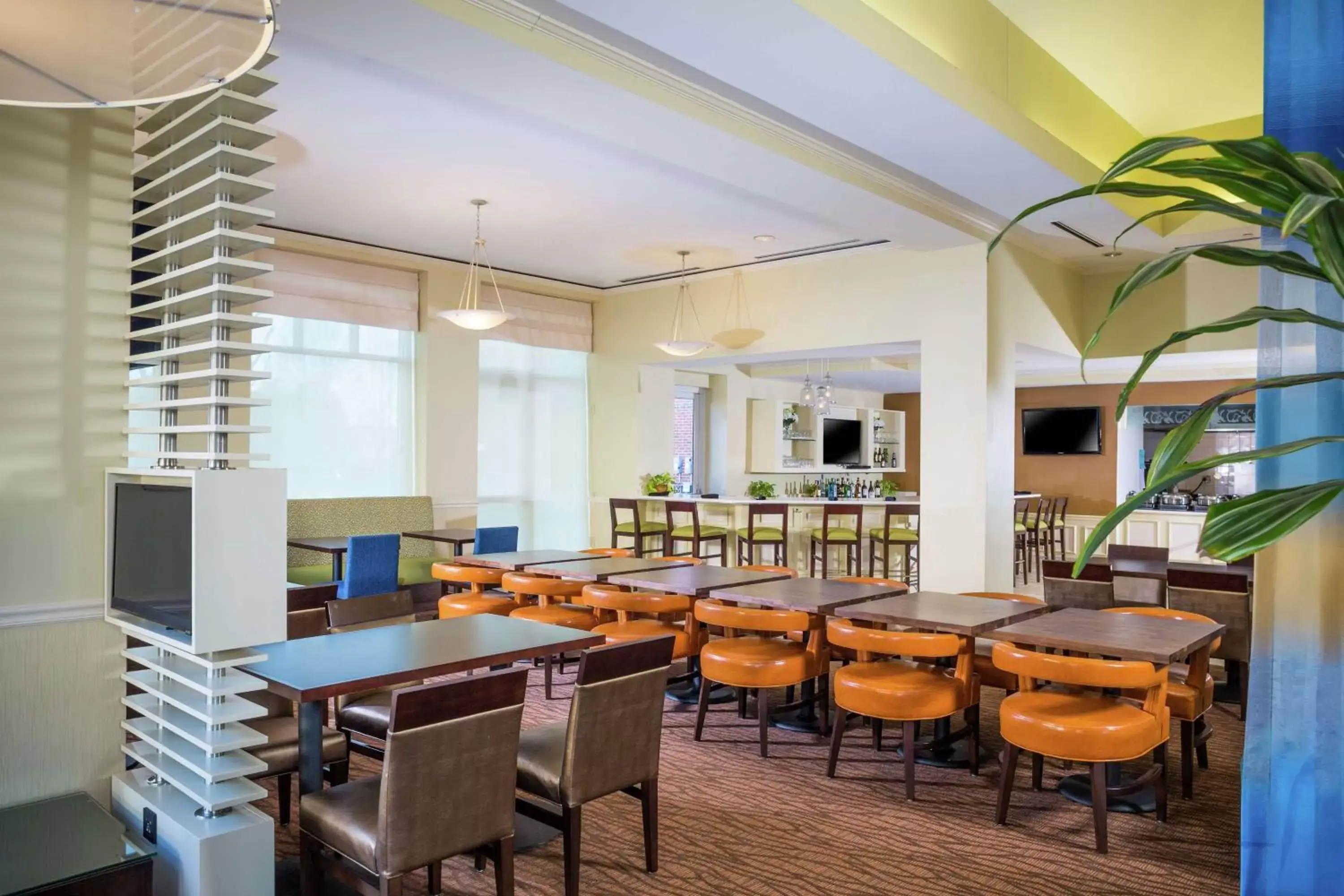 Restaurant/Places to Eat in Hilton Garden Inn Richmond Innsbrook