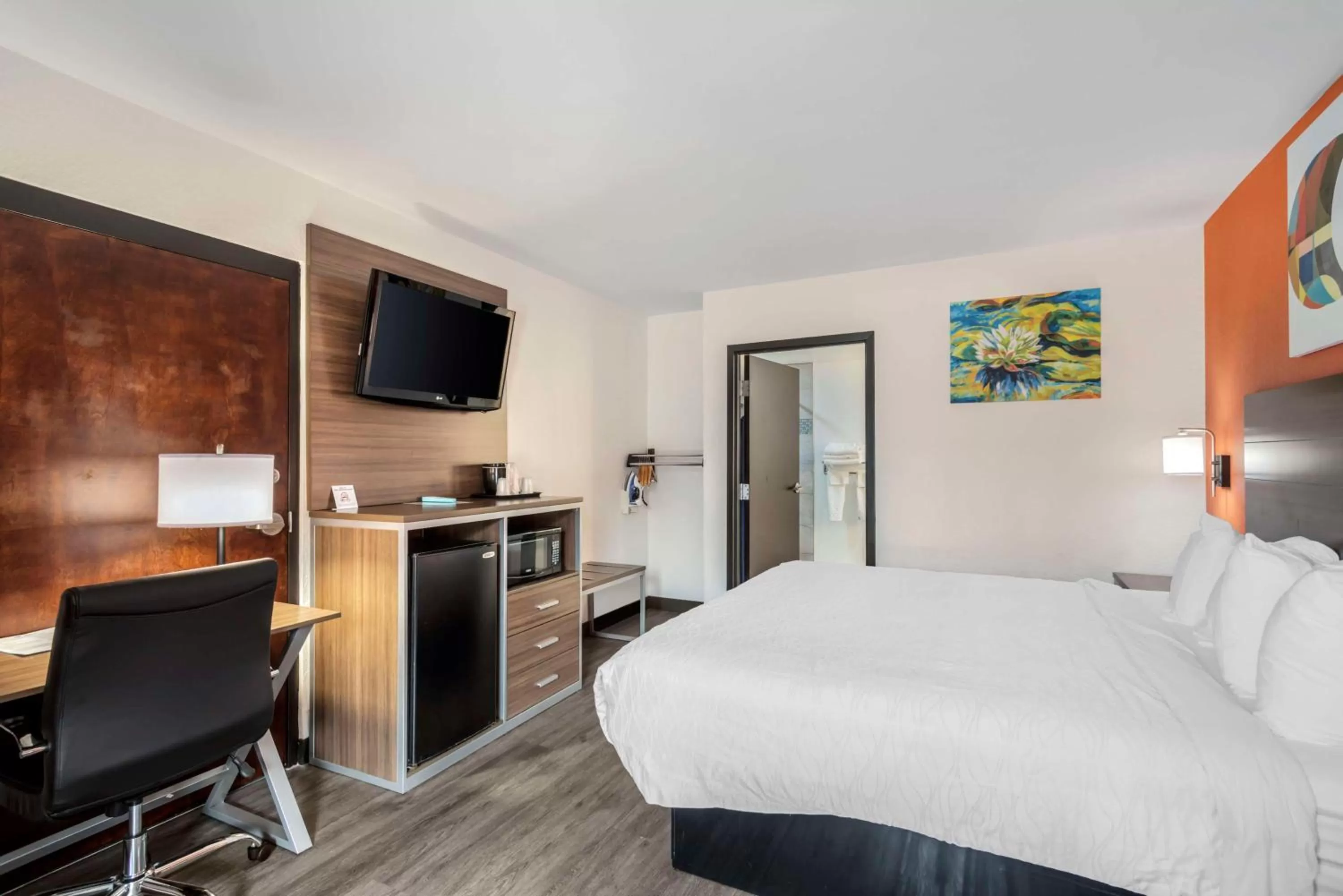 Bedroom, Bed in Best Western Statesville Inn