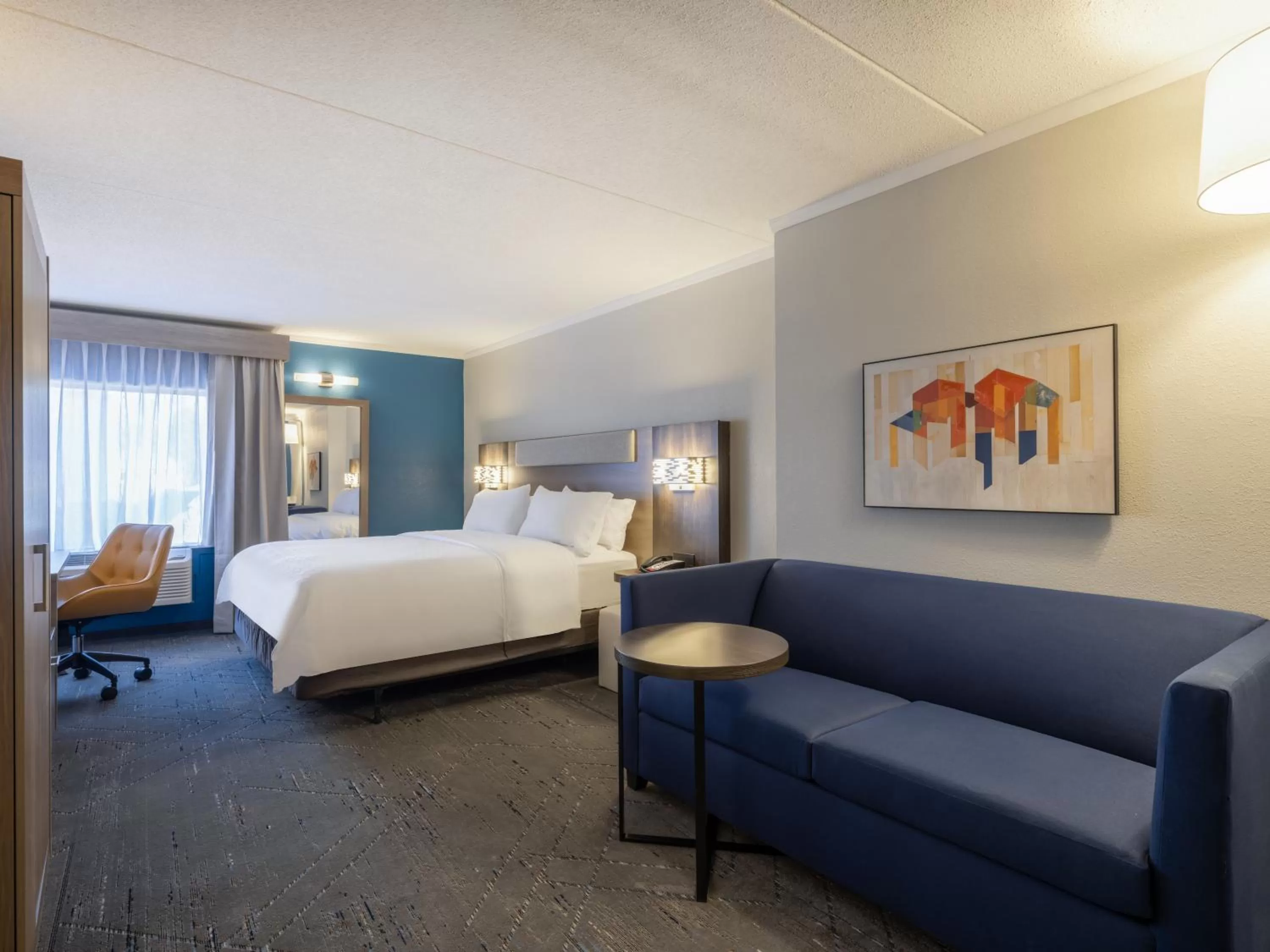 Photo of the whole room, Bed in Holiday Inn Express & Suites Greensboro - I-40 atWendover by IHG