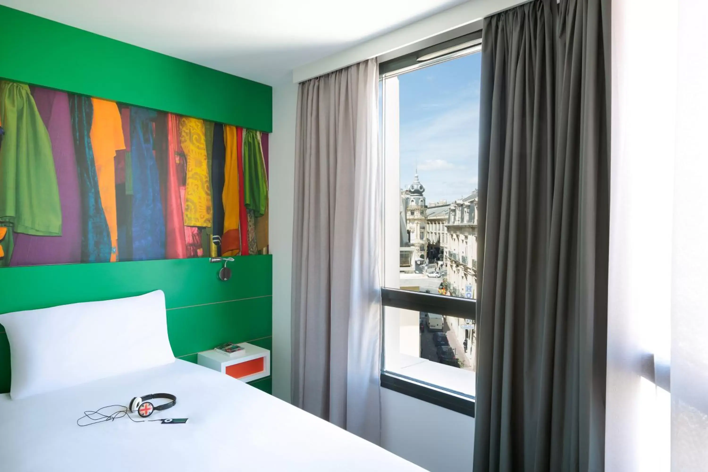 Photo of the whole room, Bed in ibis Styles Montpellier Centre Comedie