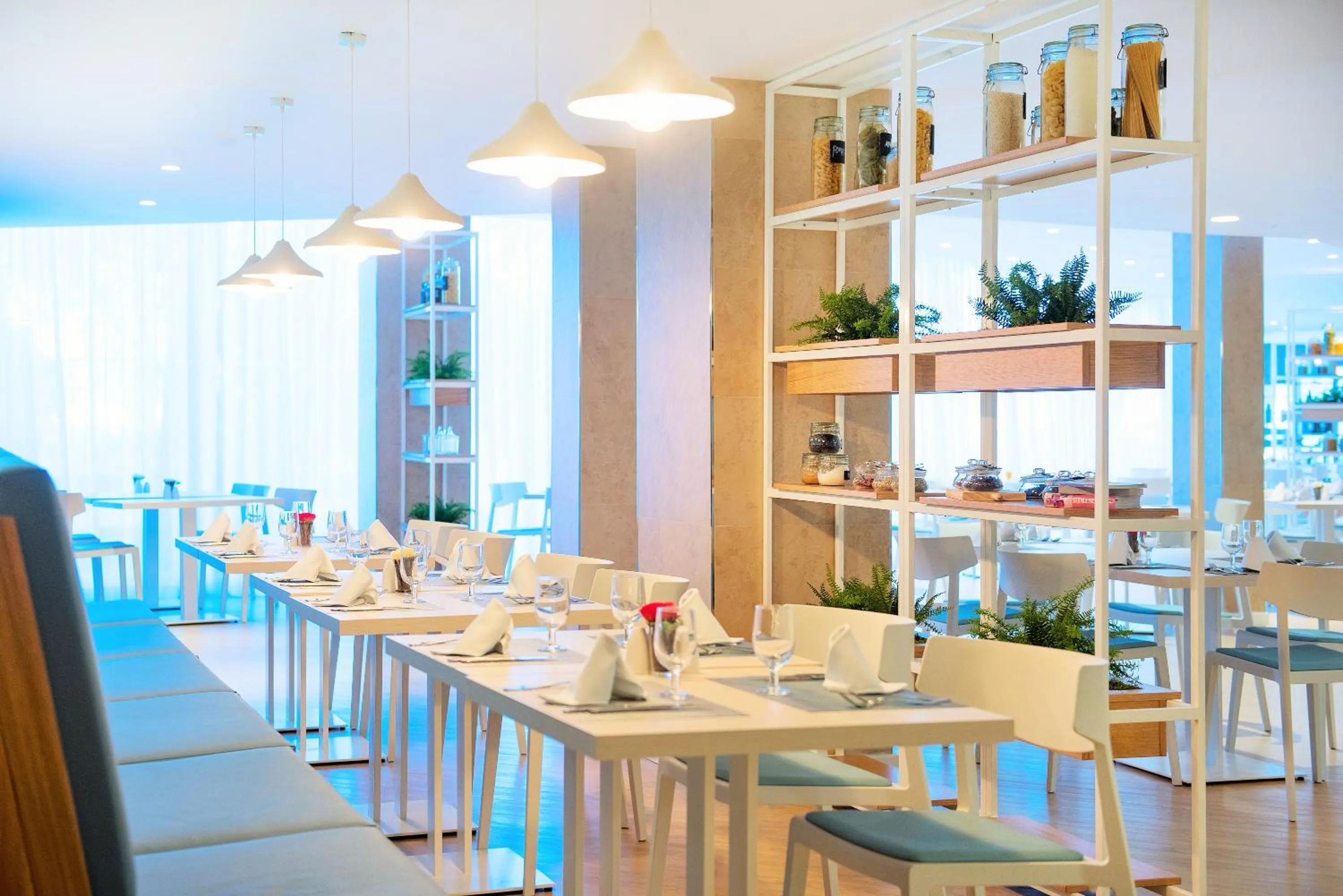 Restaurant/places to eat in Iberostar Waves Playa de Muro