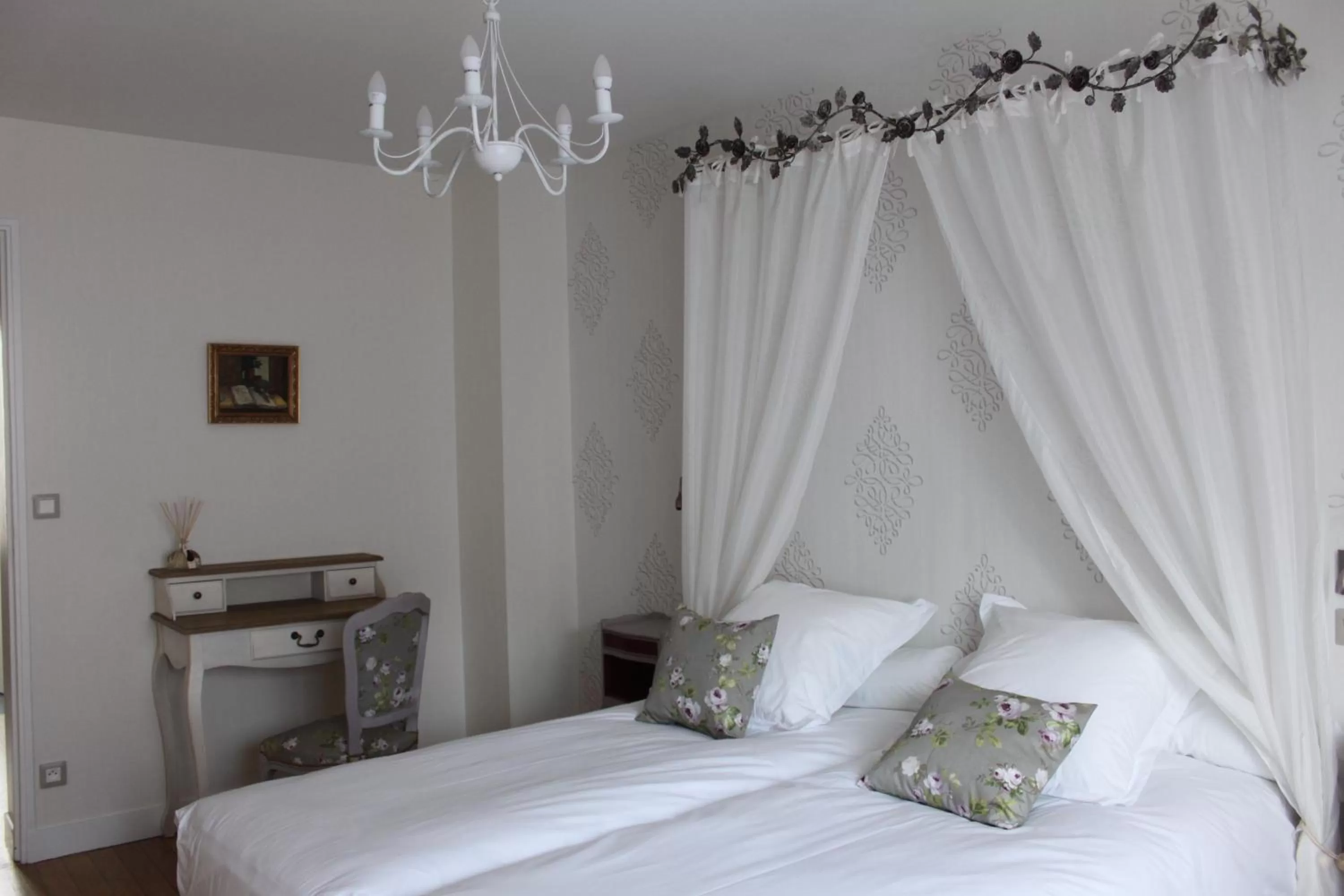 Bed in Au Coeur De Beauvais