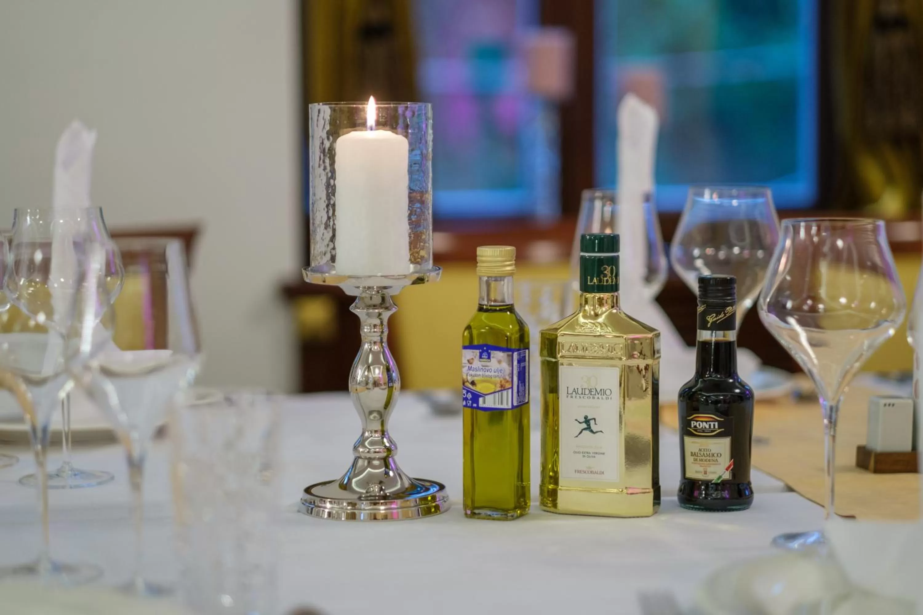 Restaurant/places to eat in Integra Hotel