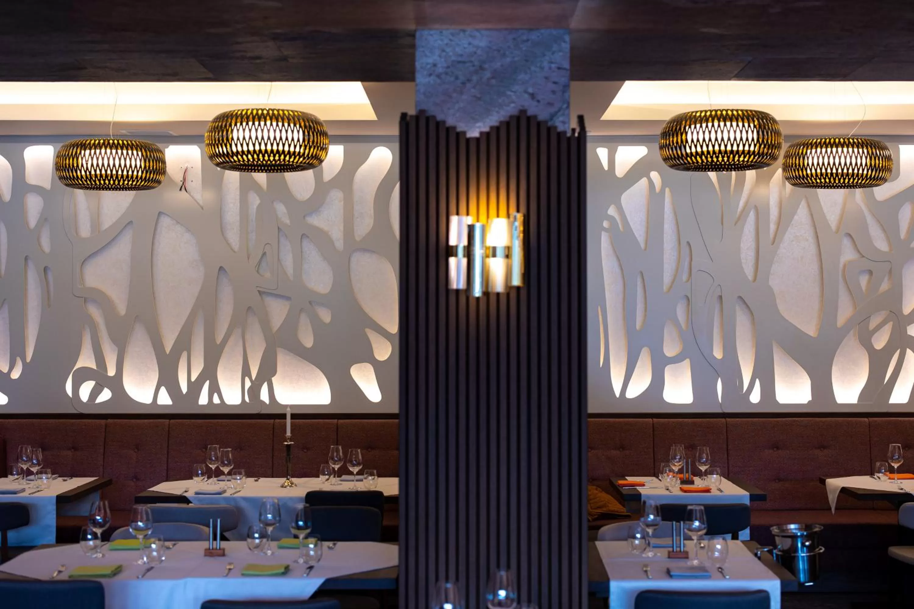 Restaurant/Places to Eat in Hotel Belmont