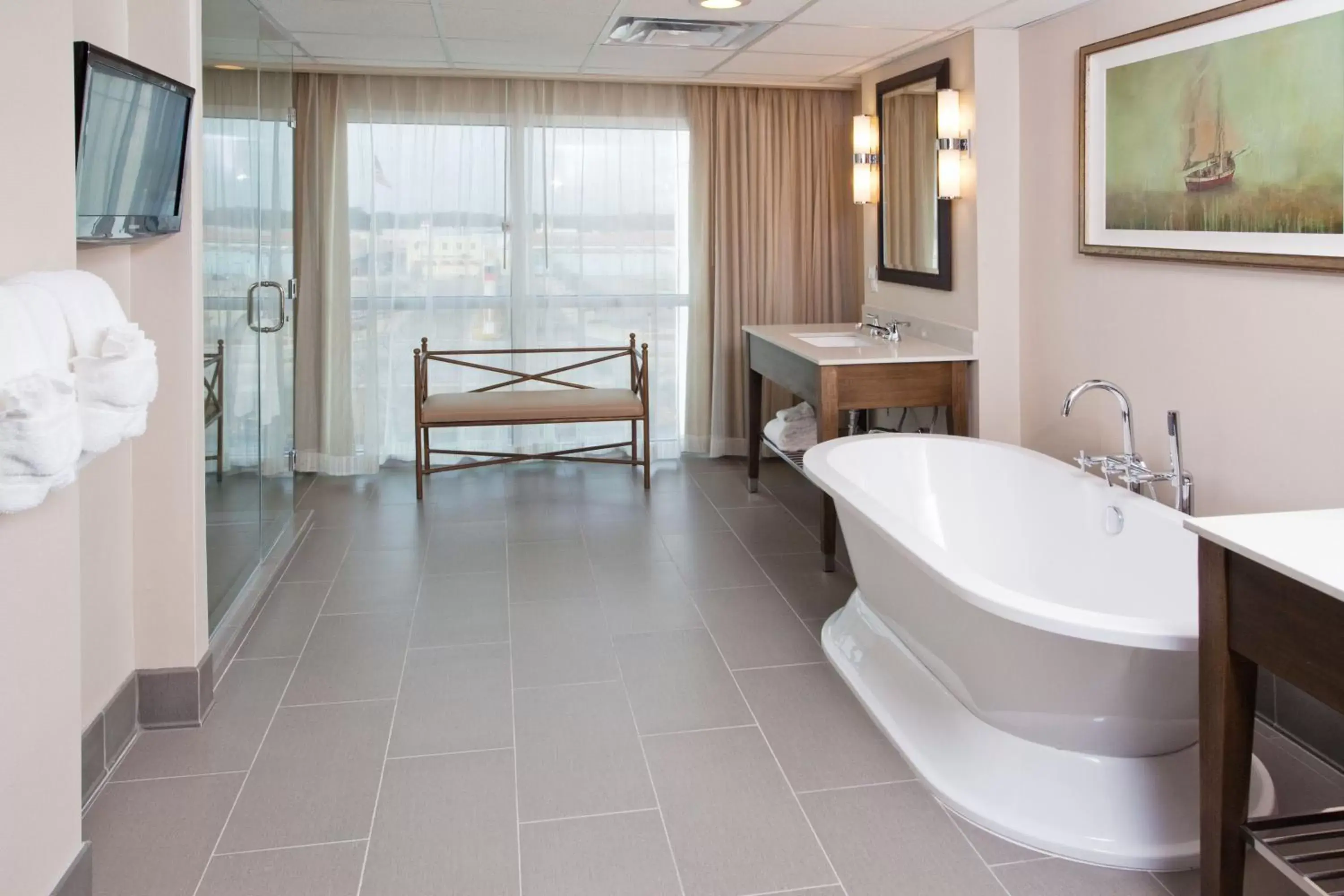 Photo of the whole room, Bathroom in Crowne Plaza Charleston, an IHG Hotel