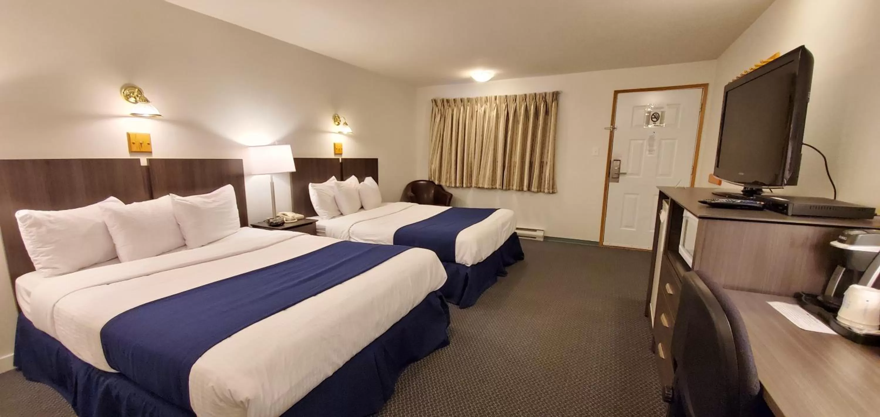 Bed in Travelodge by Wyndham McBride