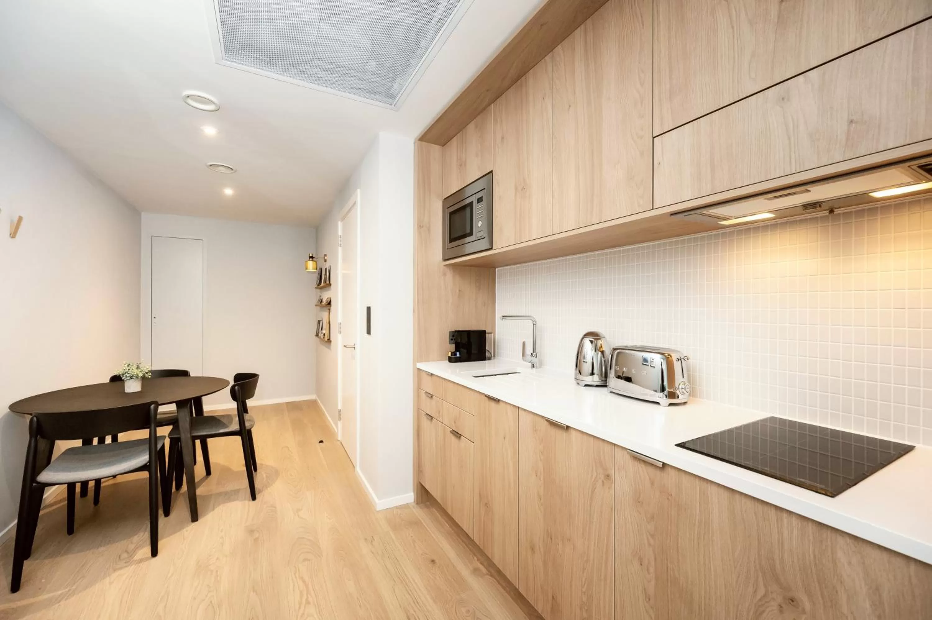 Kitchen or kitchenette in Wilde Aparthotels Manchester City Centre