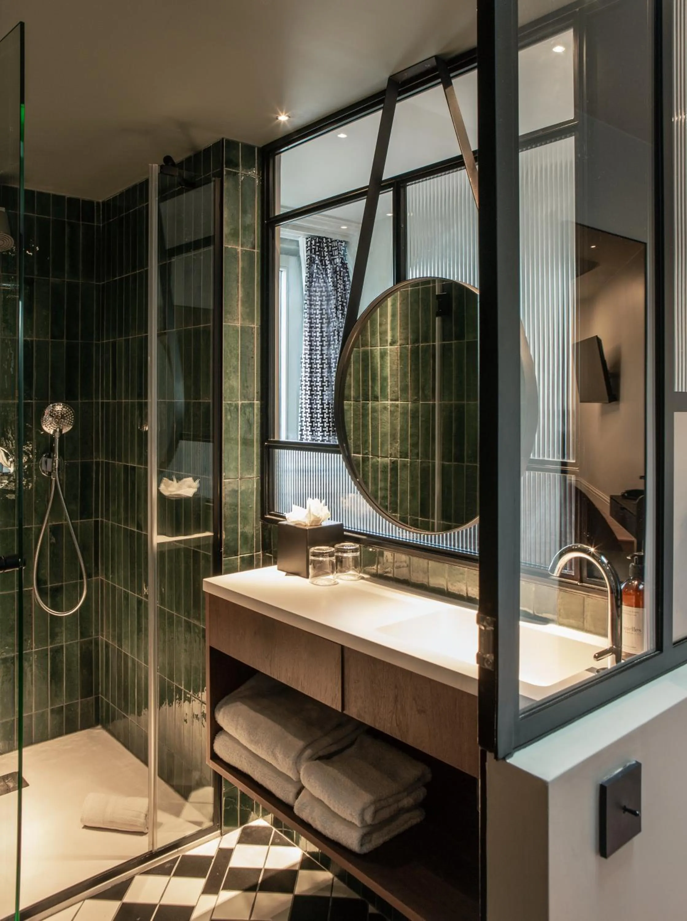 Shower, Bathroom in ibis Styles Paris Gare du Nord TGV