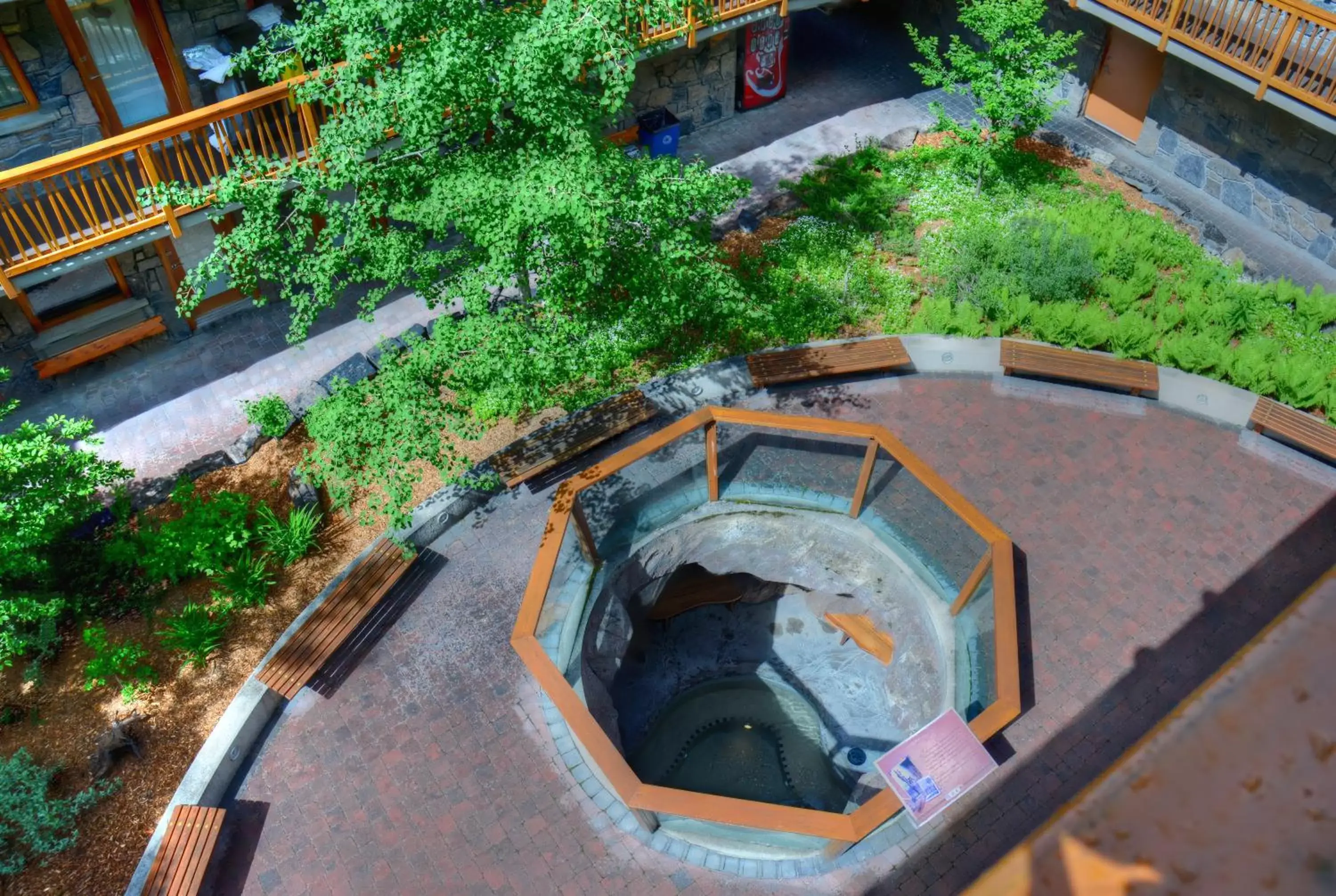 Hot Tub, Garden View in Fox Hotel and Suites