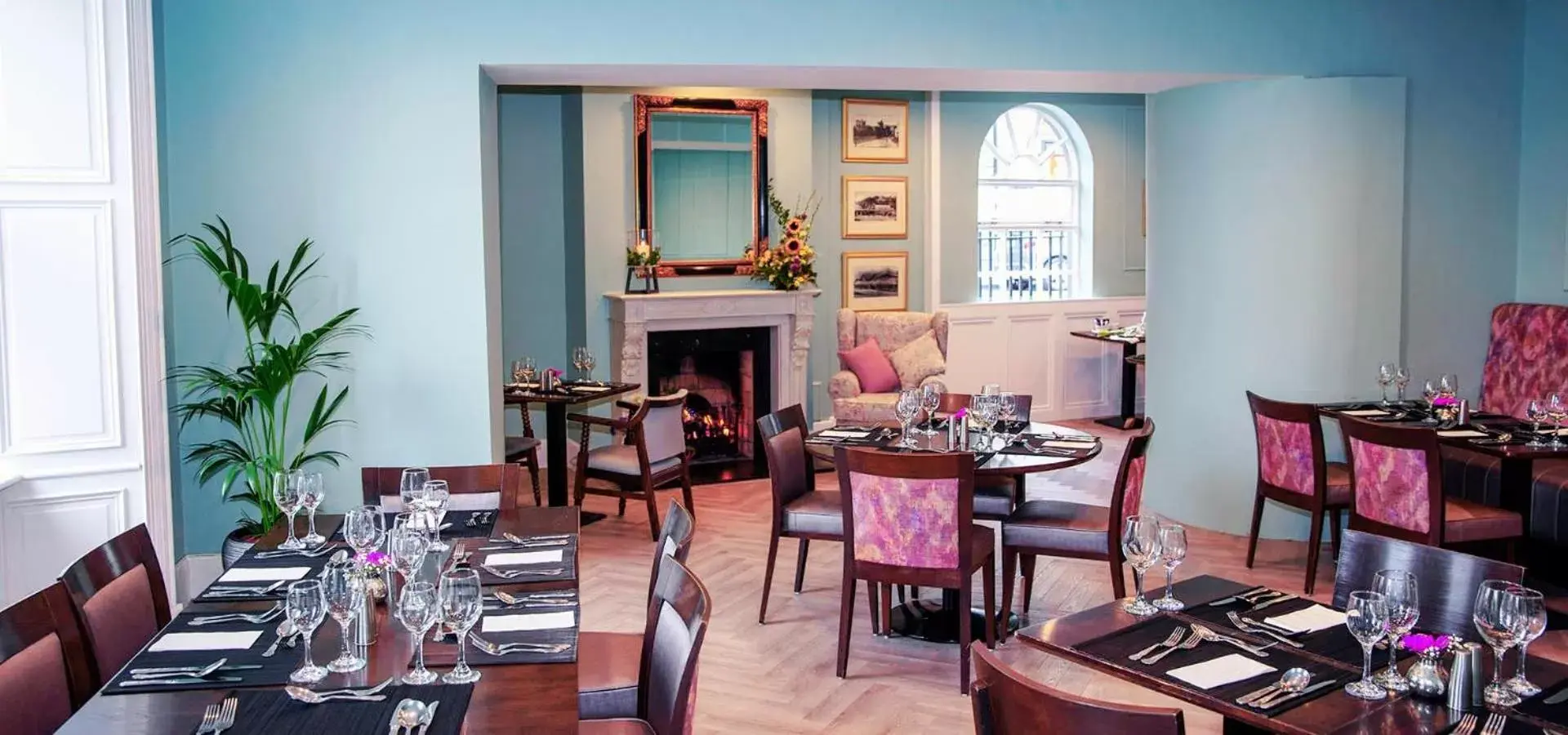 Restaurant/Places to Eat in Cahir House Hotel
