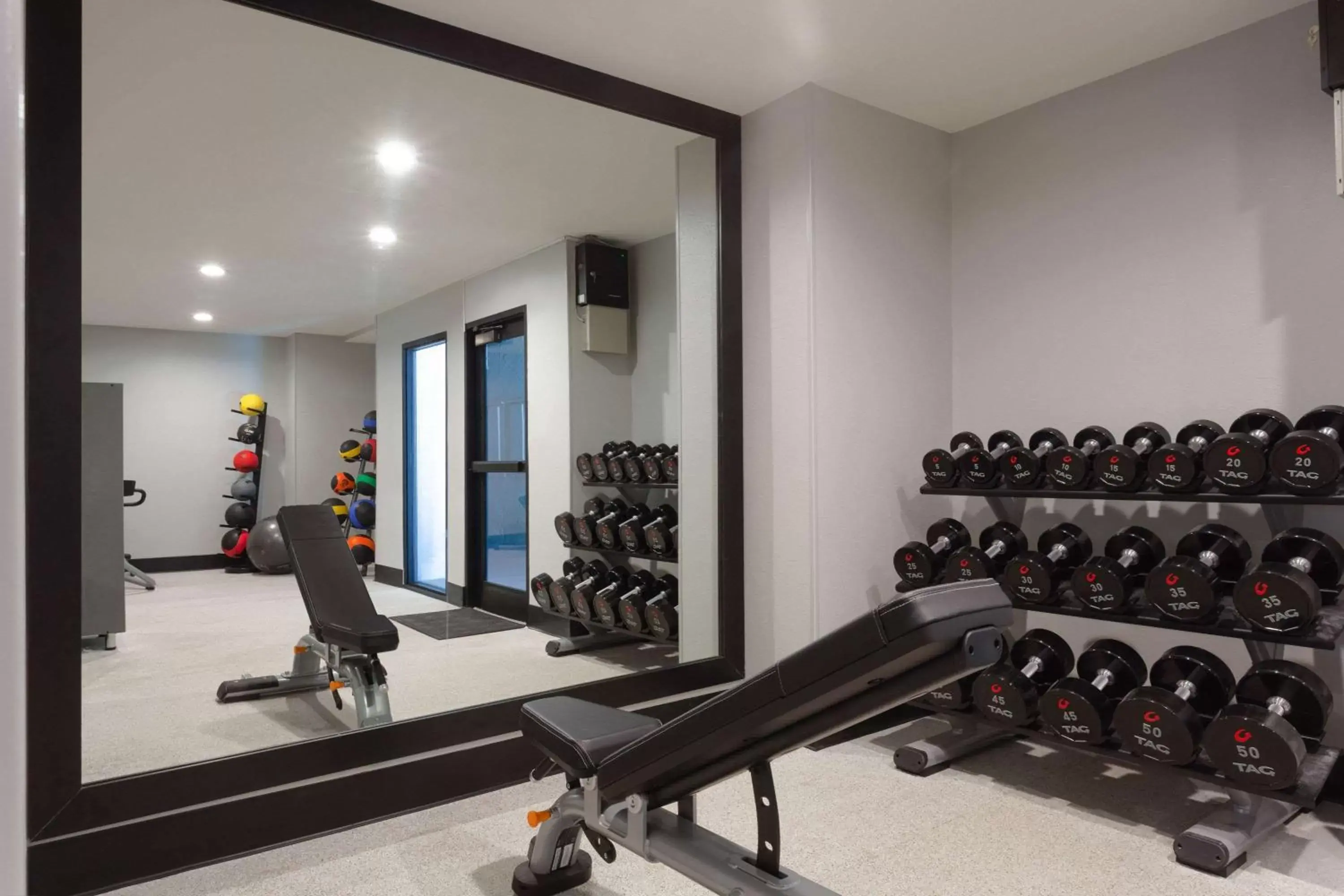 Fitness centre/facilities, Fitness Center/Facilities in La Quinta by Wyndham Ft. Myers - Sanibel Gateway