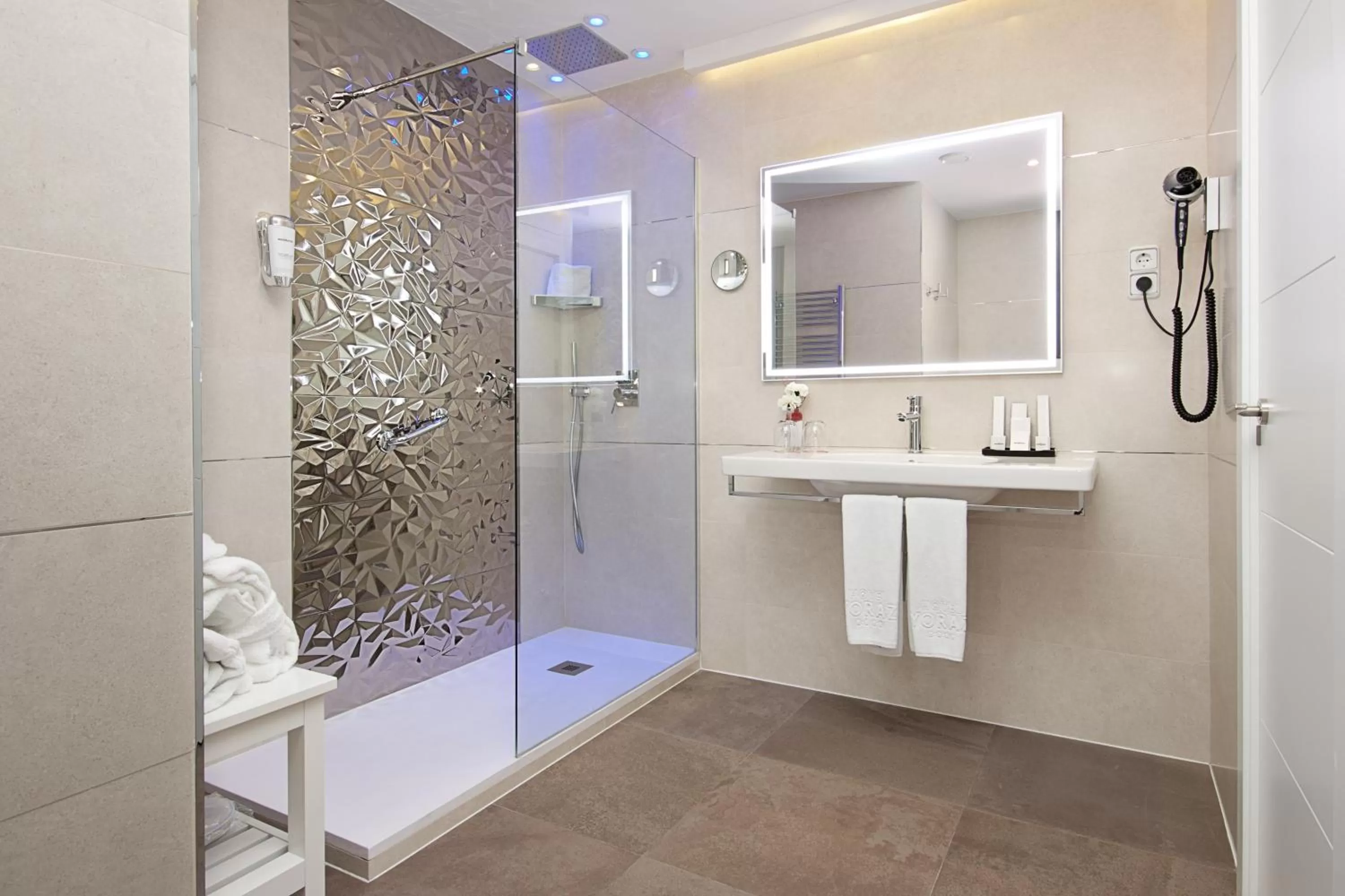 Bathroom in Grupotel Mayorazgo