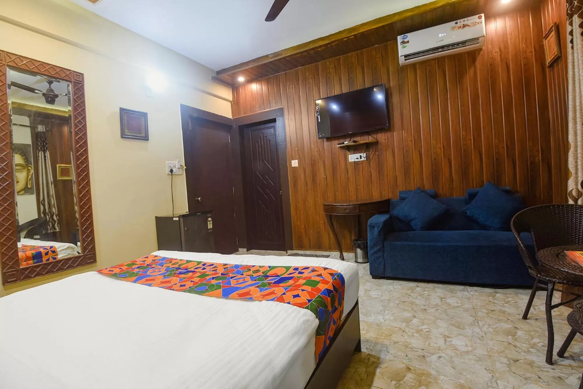 Bed in FabExpress Corinthia Boutique Rooms - Nr Candolim Beach