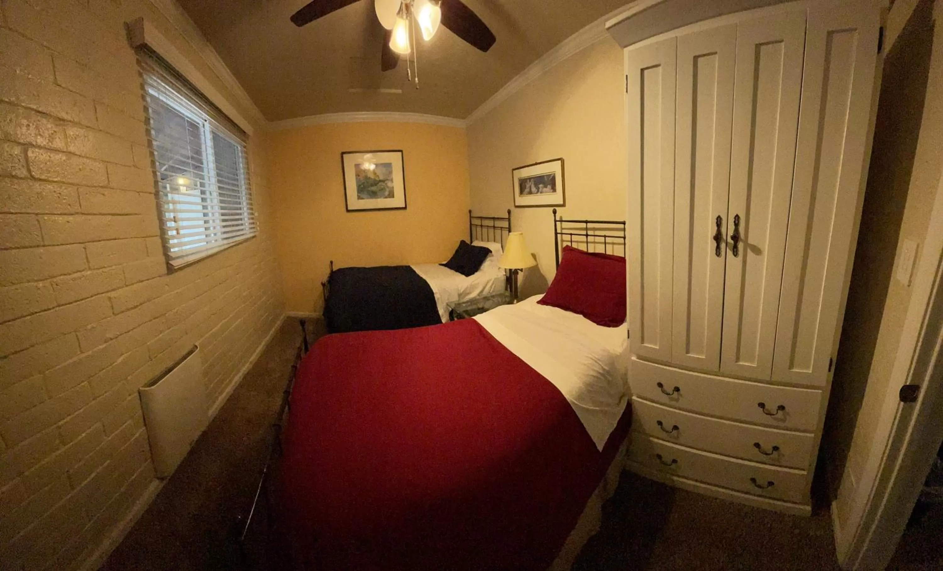 Bed in Sierra Woods Lodge