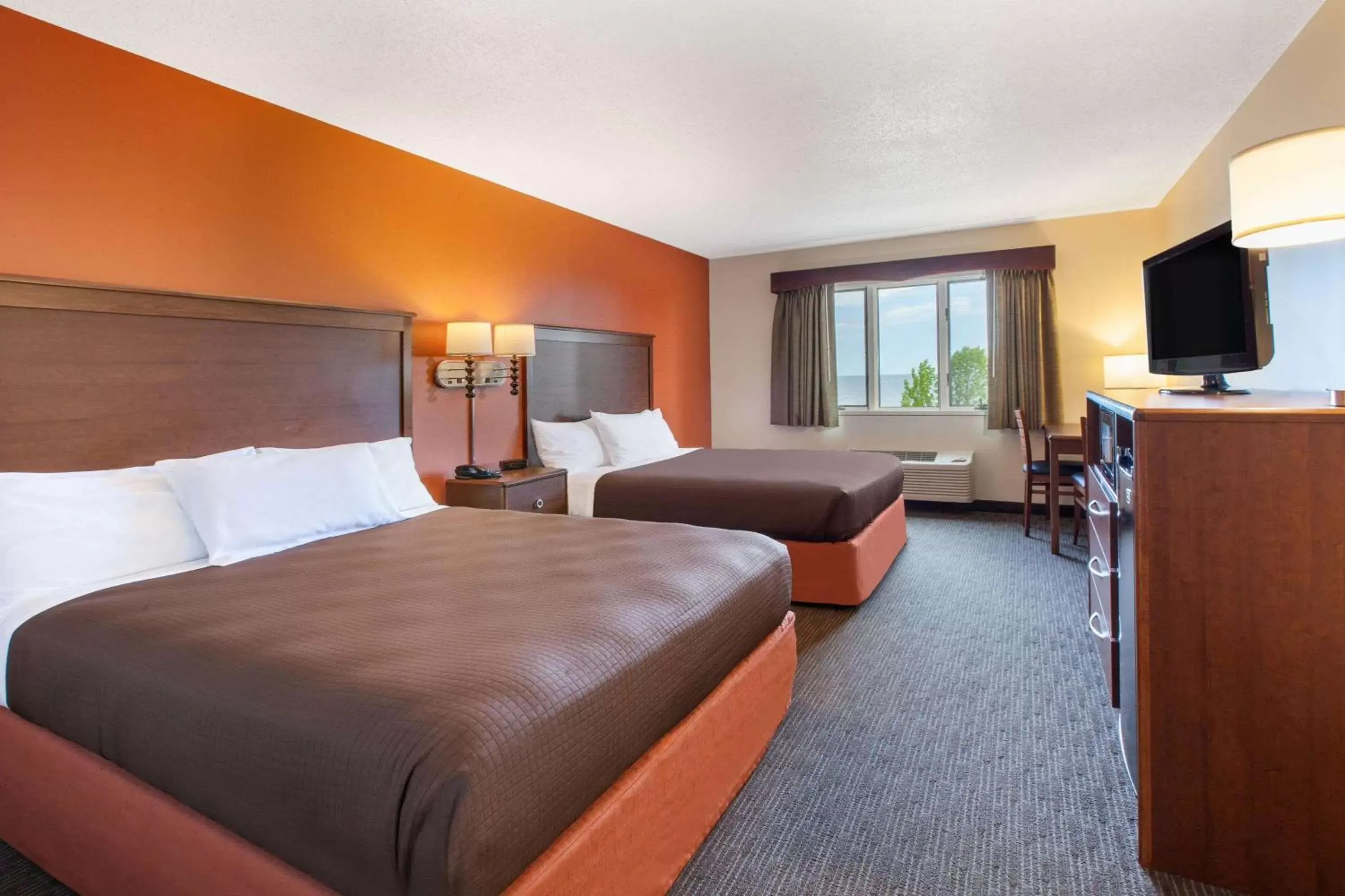 Photo of the whole room in AmericInn by Wyndham Silver City