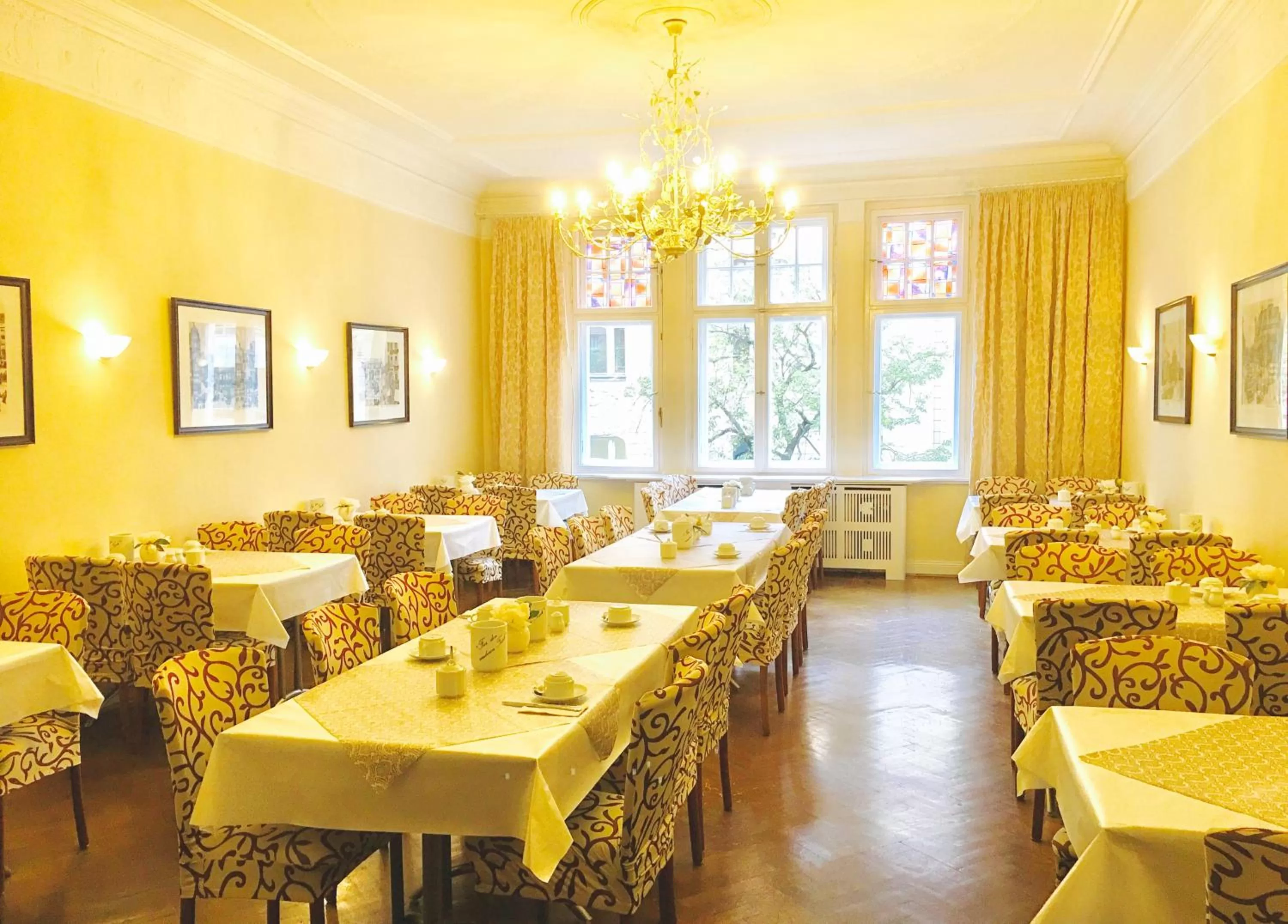 Restaurant/places to eat in Kurfürst am Kurfürstendamm