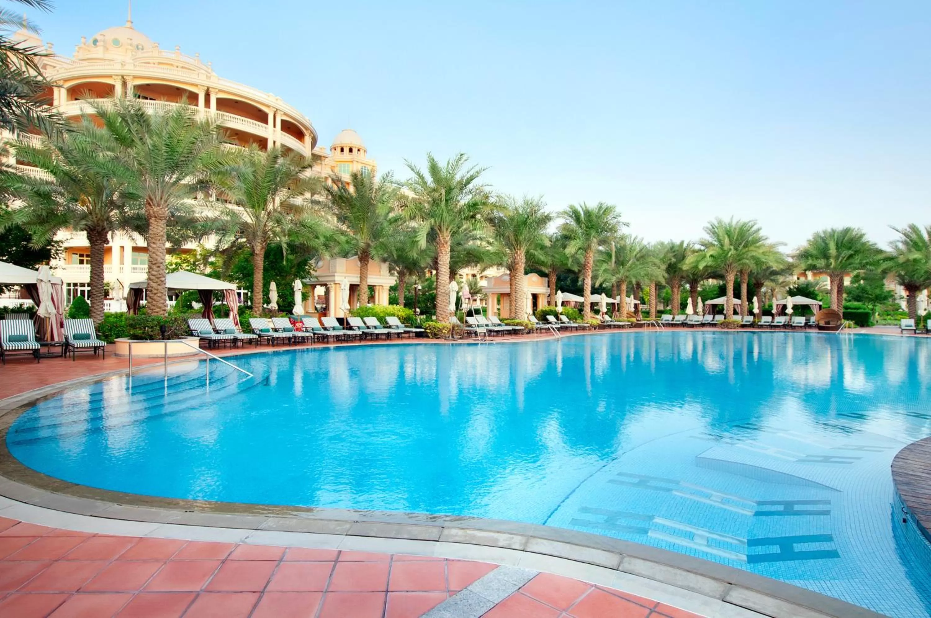 Swimming pool in Kempinski Hotel & Residences Palm Jumeirah