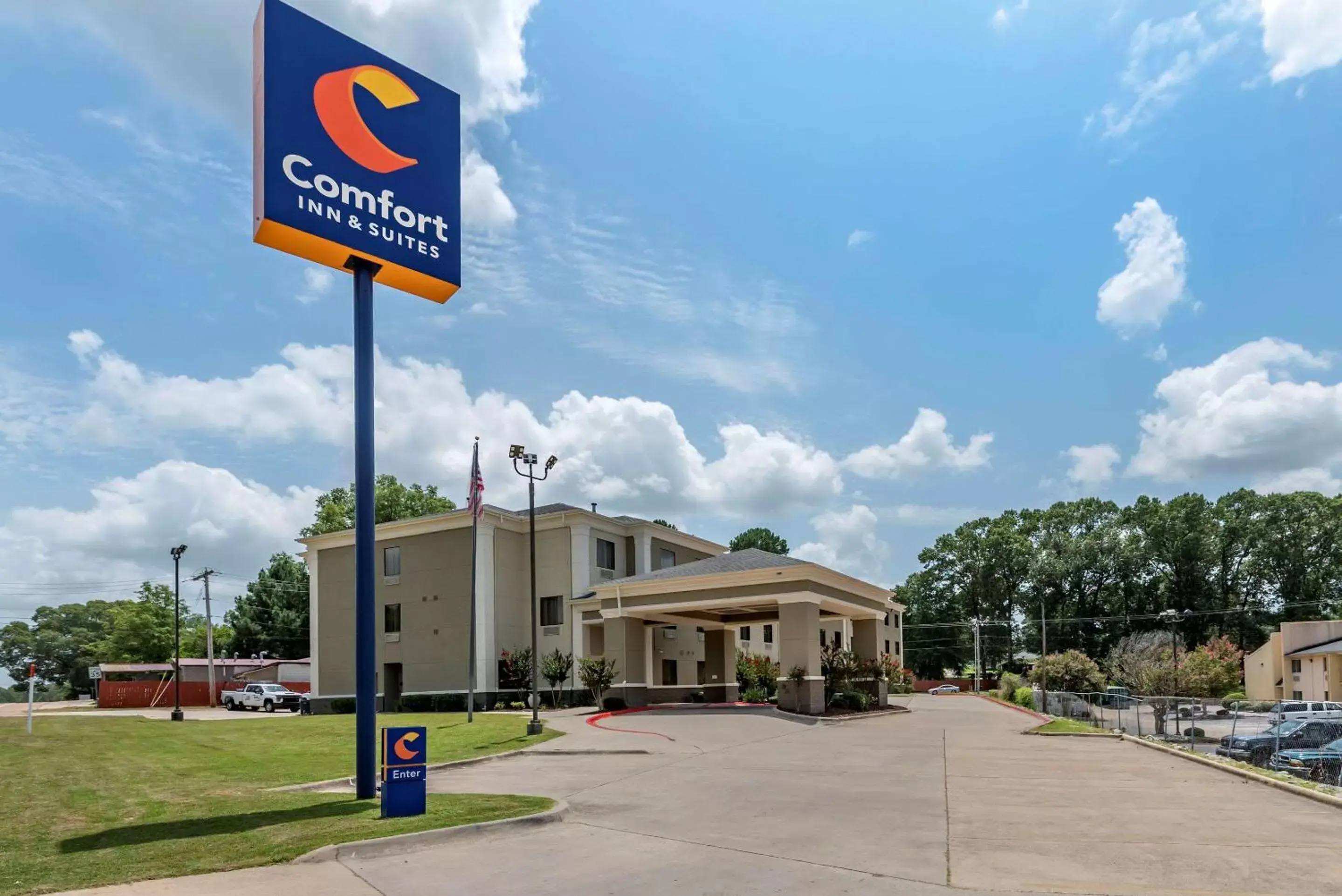 Property building in Comfort Inn & Suites El Dorado Property building in Comfort Inn & Suites El Dorado