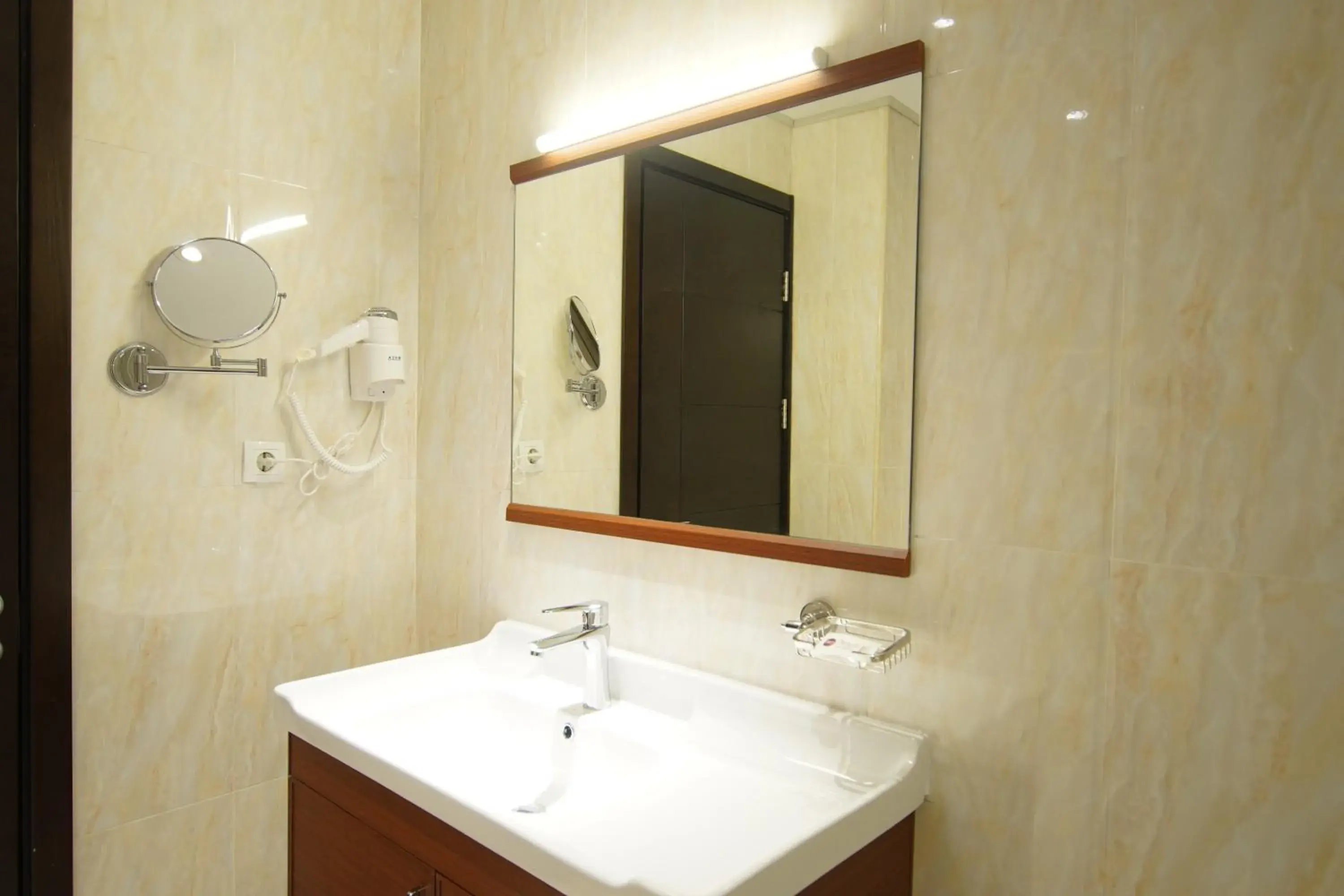 Bathroom in Best Western Premier Dynasty