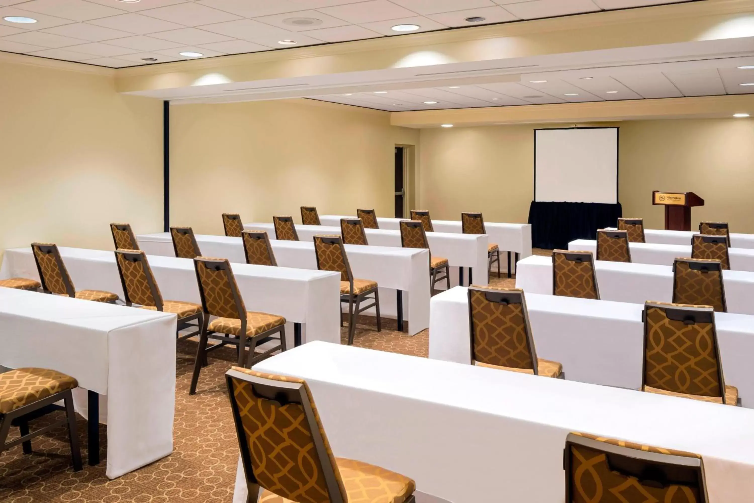 Meeting/conference room in Sheraton Harrisburg Hershey Hotel