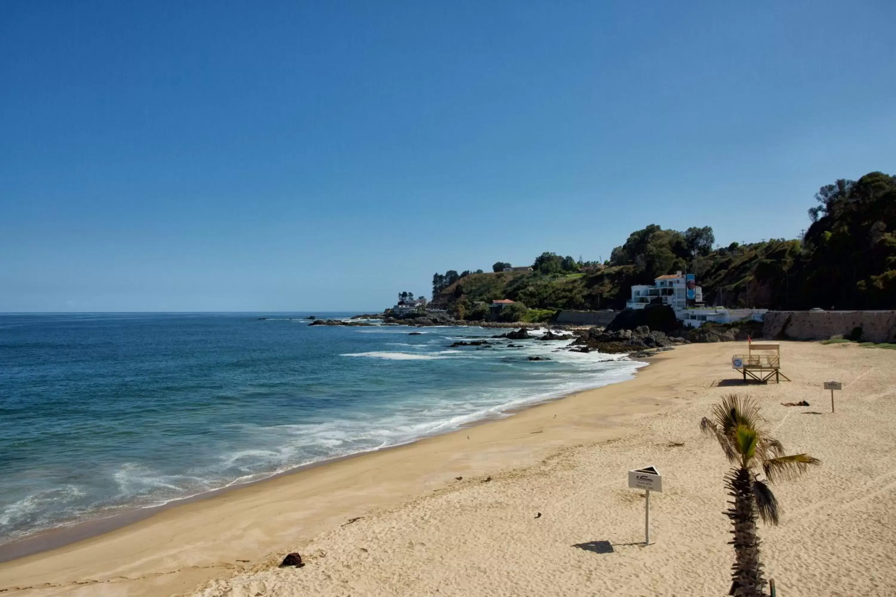 Nearby landmark, Beach in Hotel Oceanic