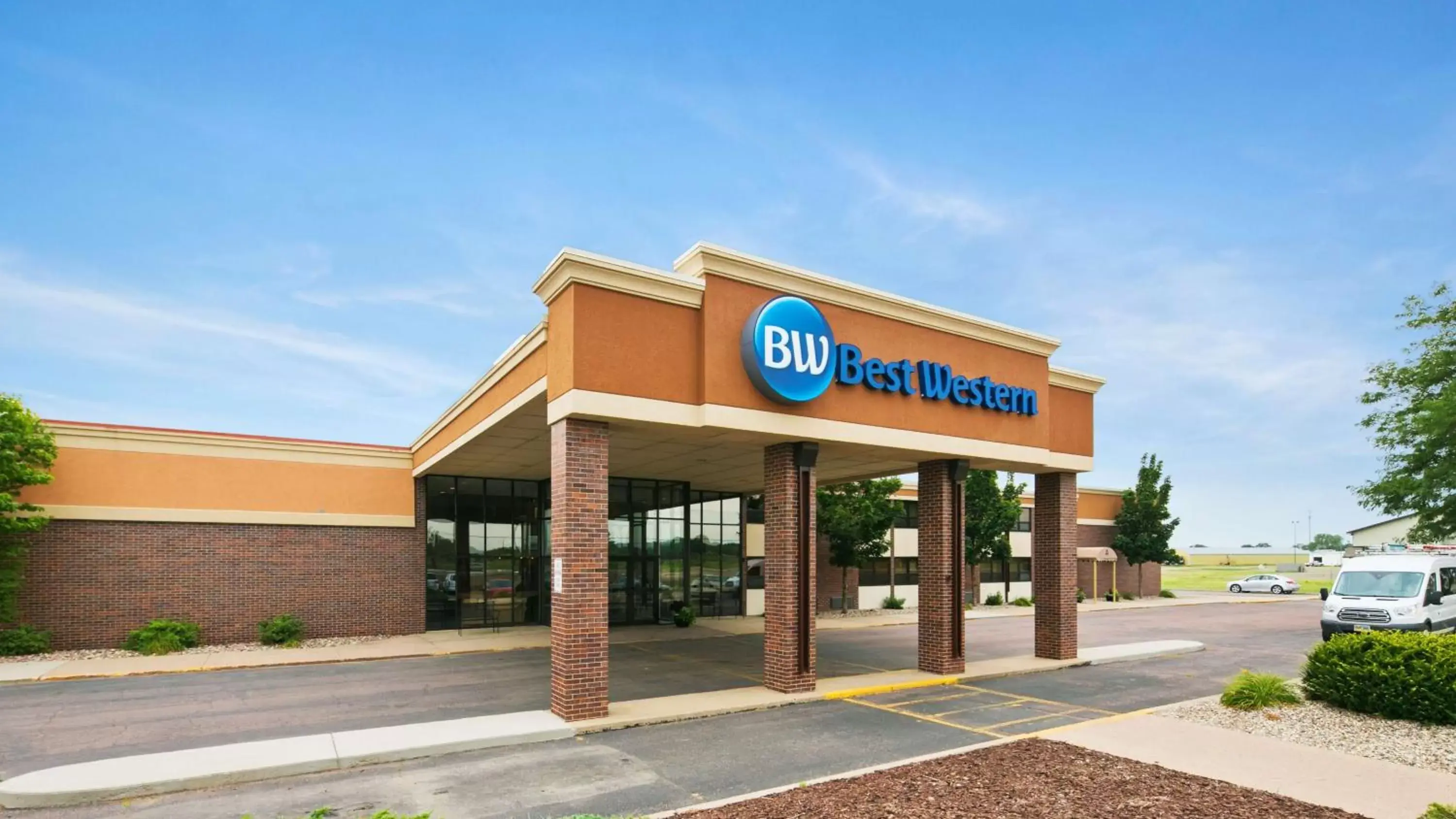 Property building in Best Western Kelly Inn - Yankton