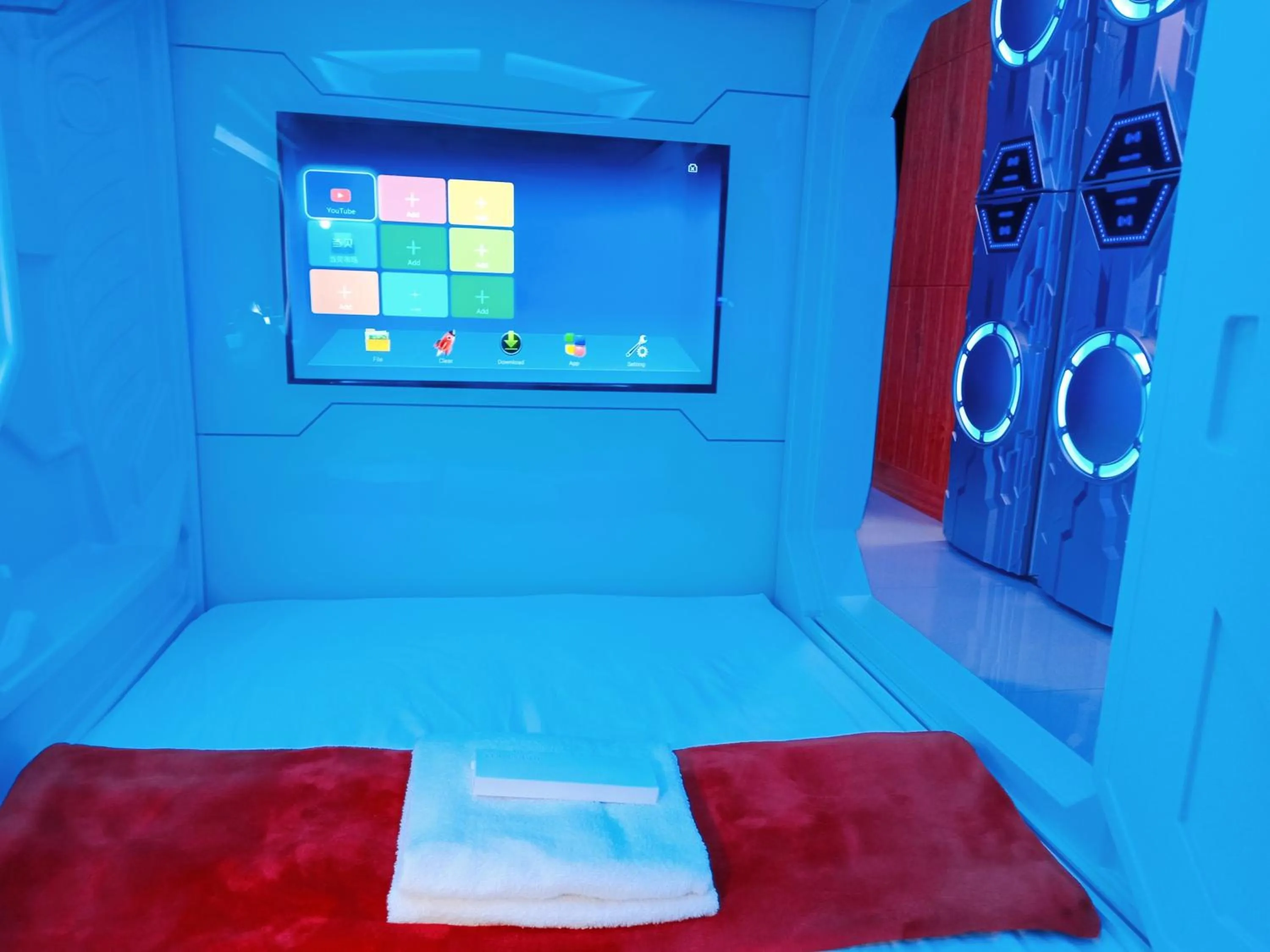 TV and multimedia, Bed in 8Hostel