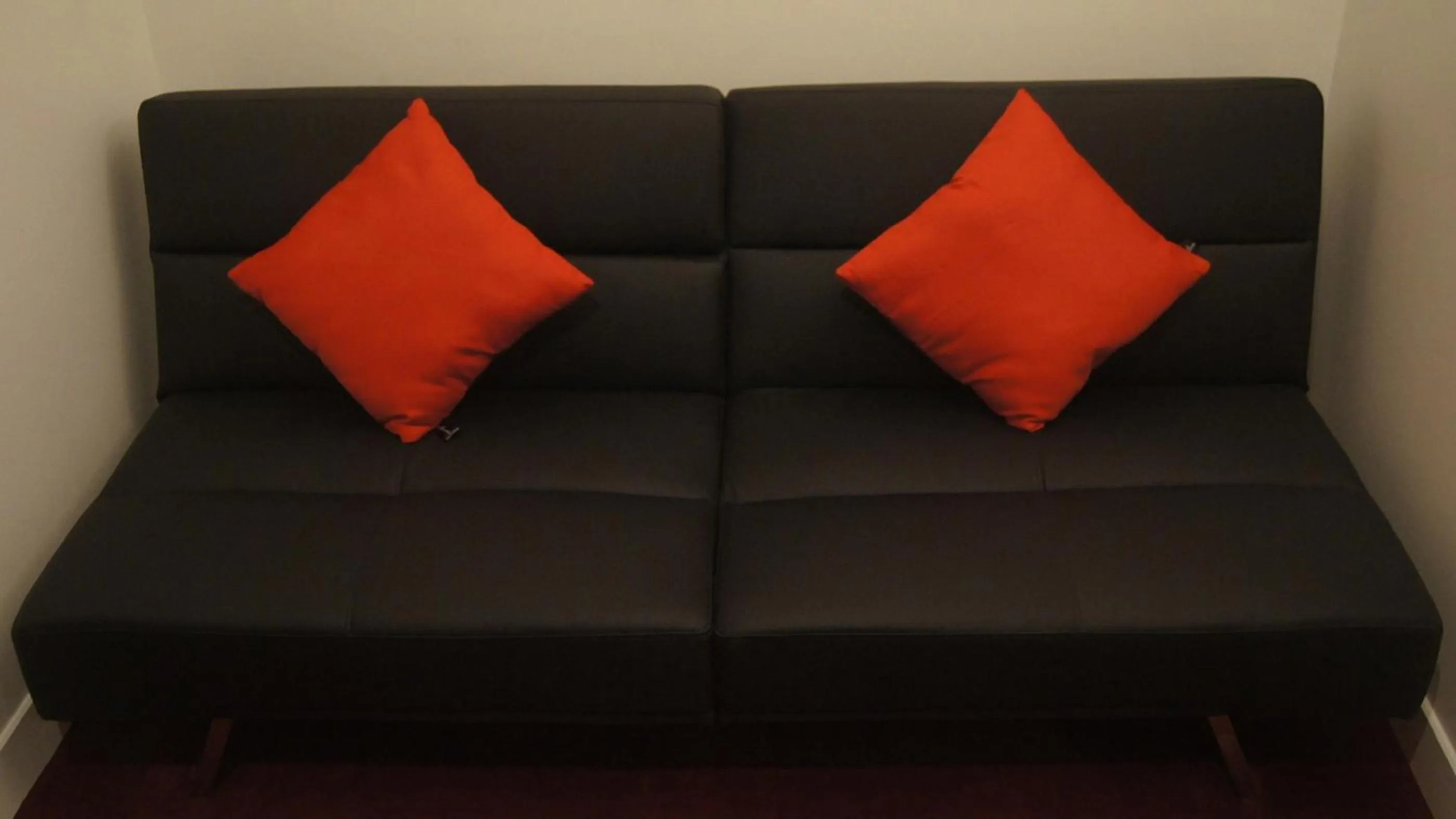 Seating area in Hotel Regina Montmartre