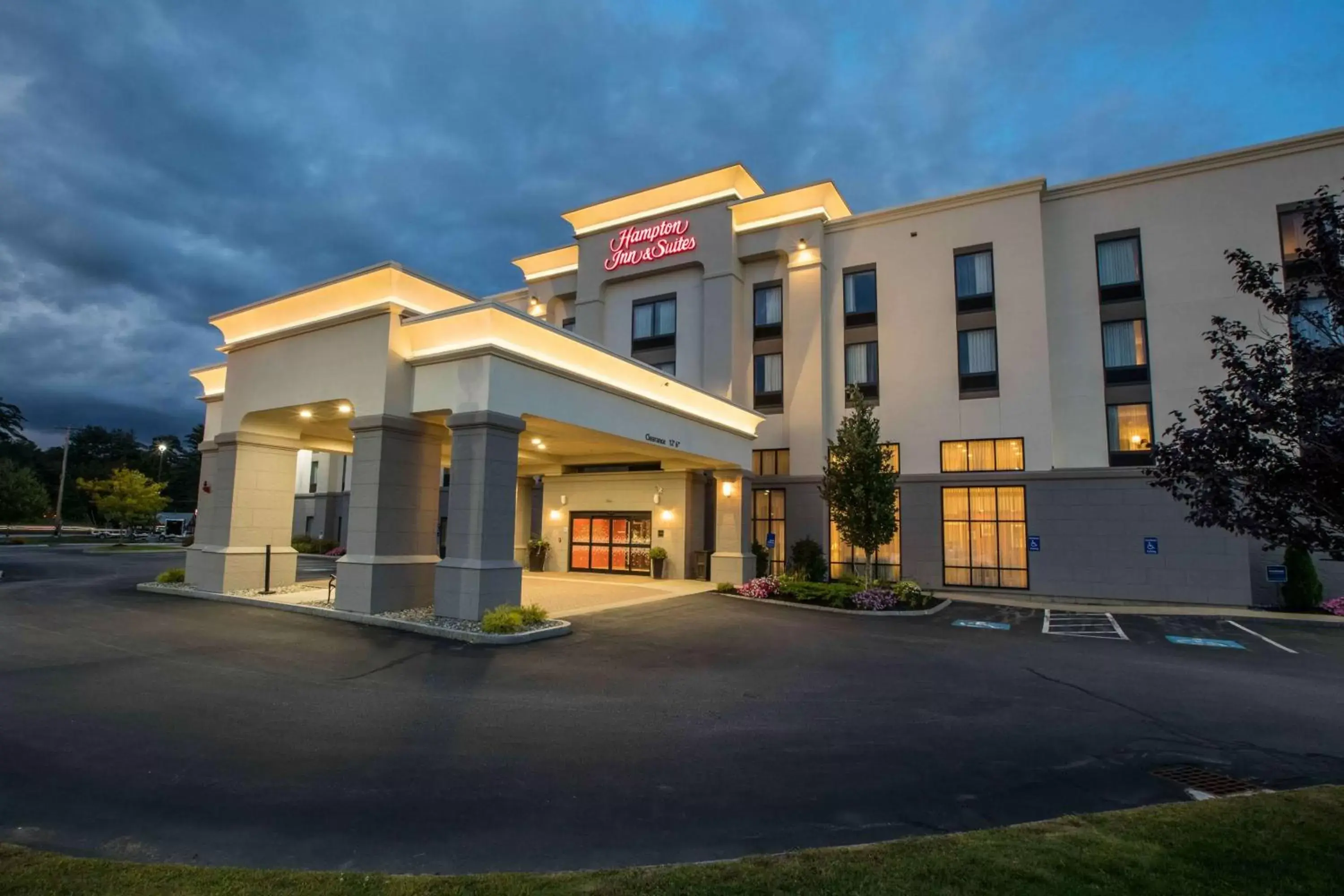 Property building in Hampton Inn & Suites Tilton Property building in Hampton Inn & Suites Tilton