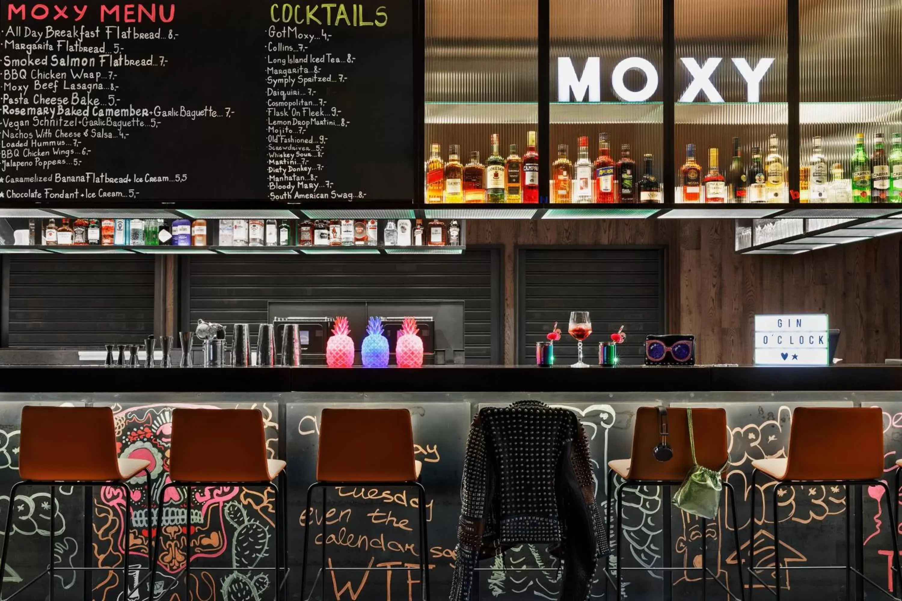 Restaurant/places to eat in Moxy Kaunas Center