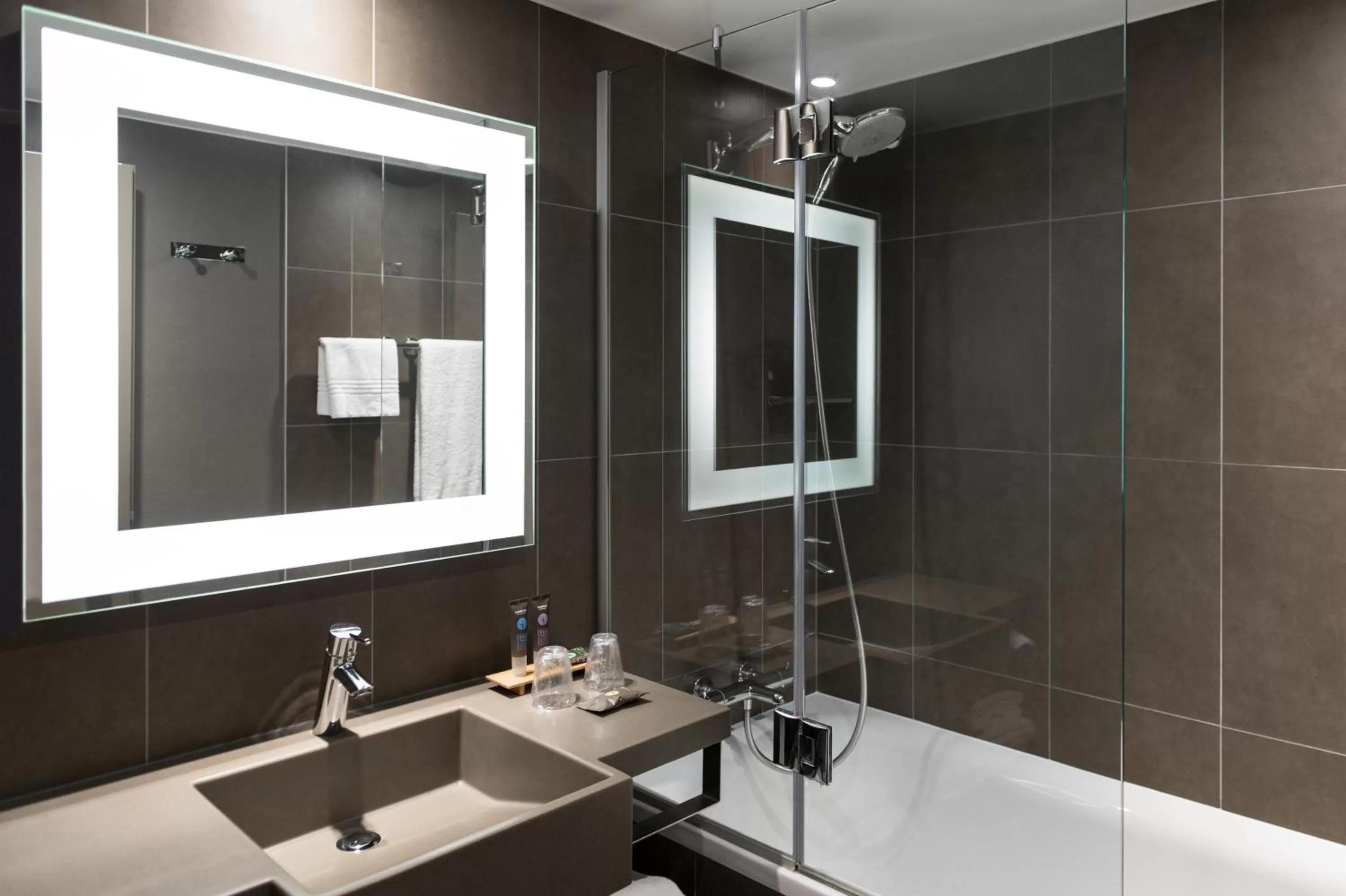 Hot Tub in Novotel Brussels Airport