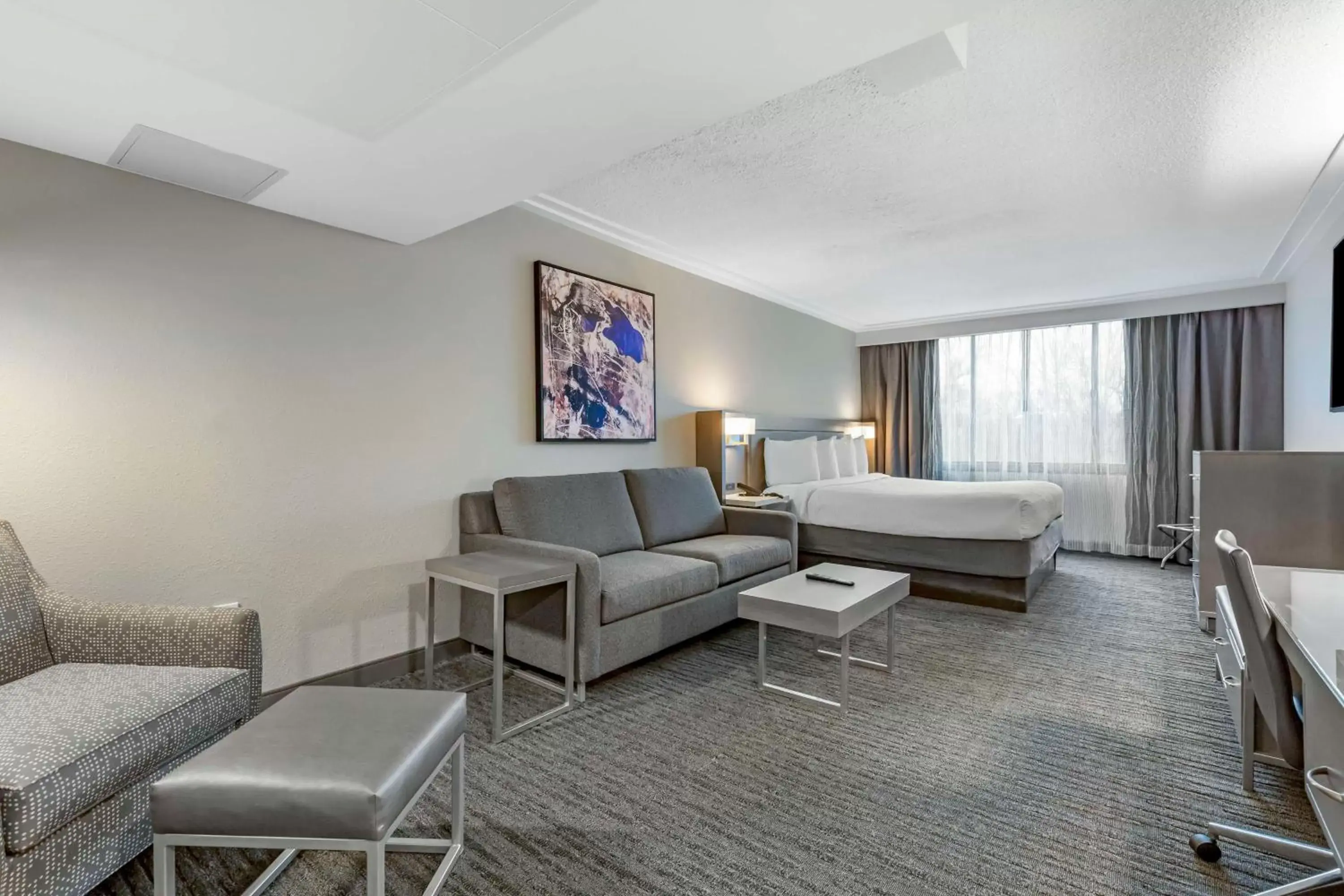 Photo of the whole room, Seating Area in Best Western Premier Rockville Hotel & Suites