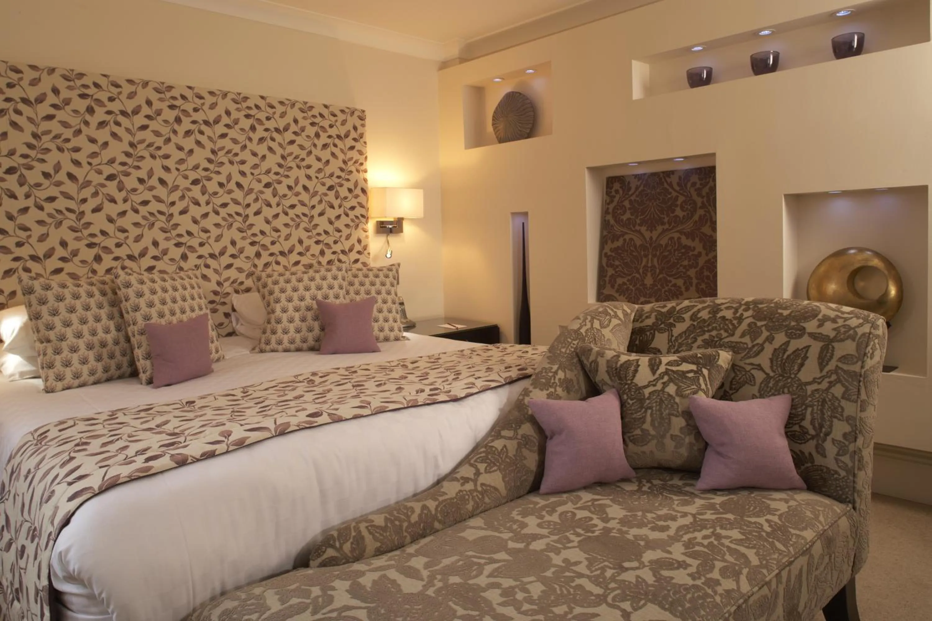 Bedroom, Bed in Beaufort House - Knightsbridge