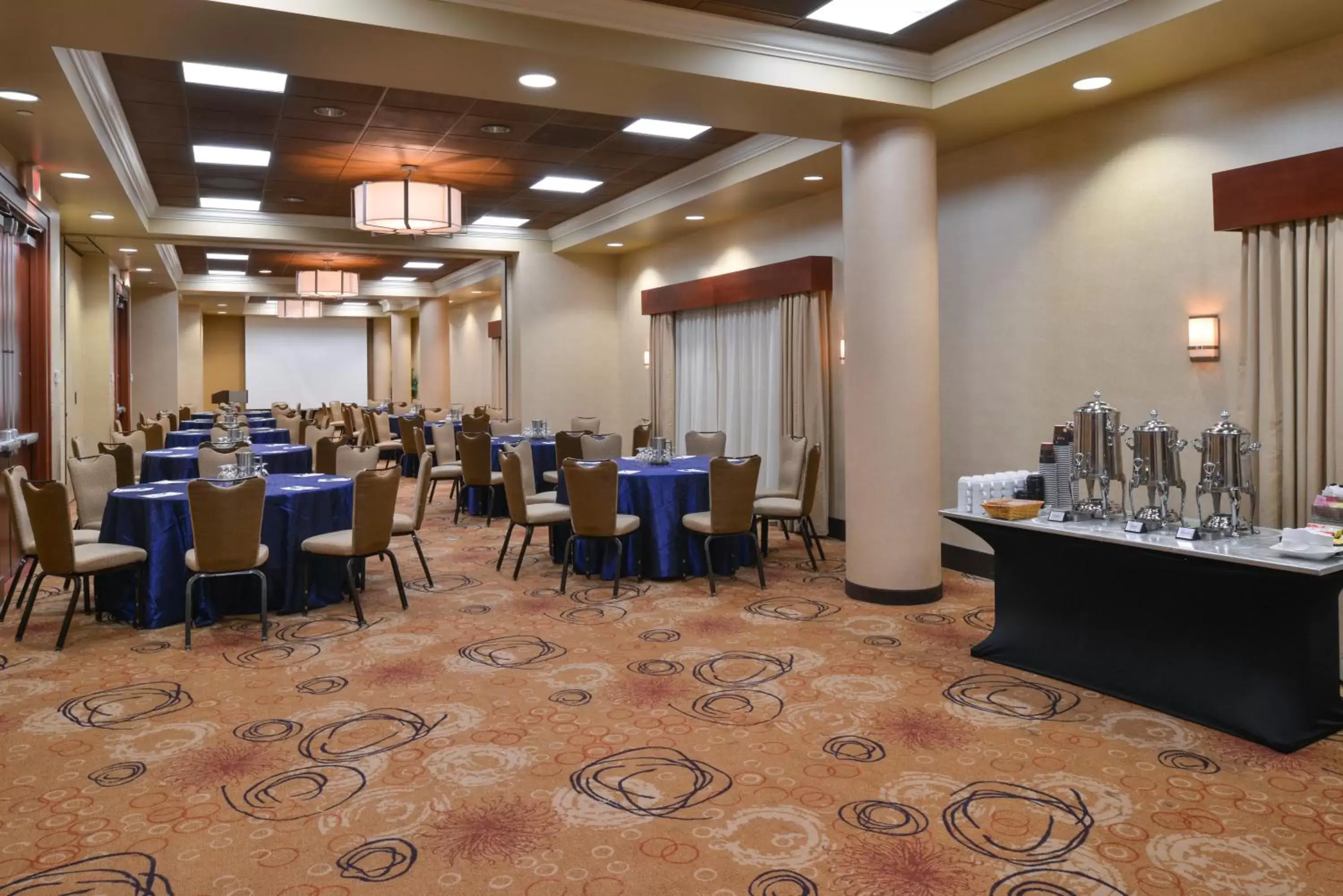 Meeting/conference room in Holiday Inn Charlotte Center City, an IHG Hotel