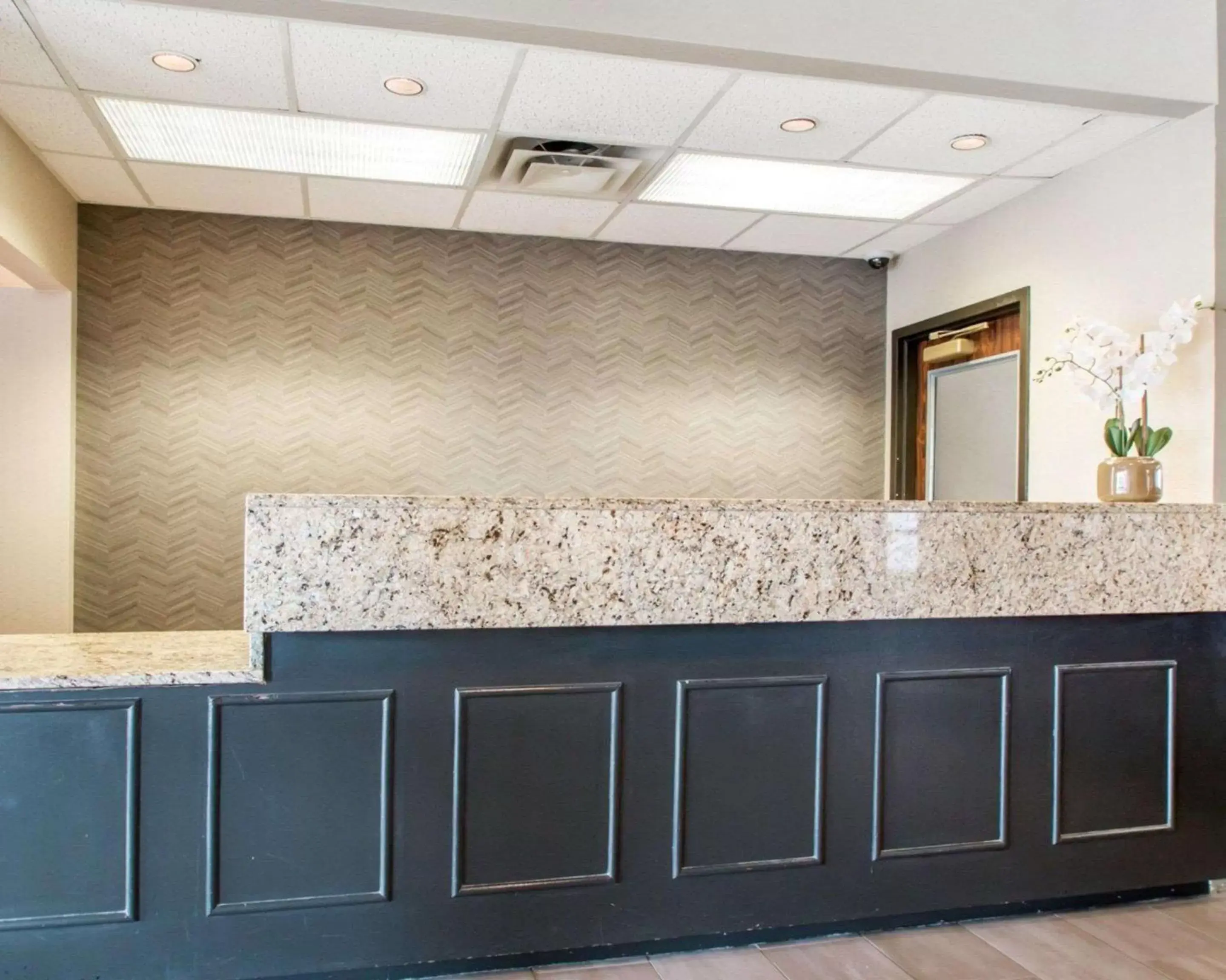 Lobby or reception, Lobby/Reception in Greenstay Inn & Suites Court View